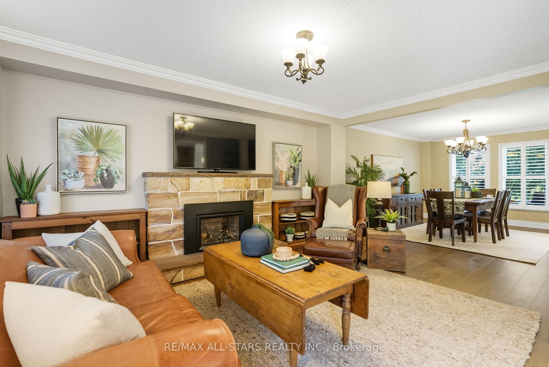 Photo 13 of 23 Bolton Drive, Uxbridge — HOMEH