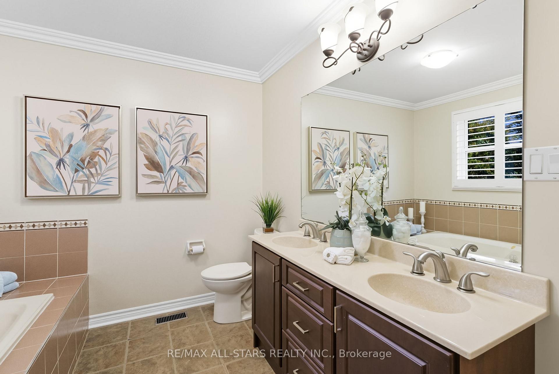 Photo 22 of 23 Bolton Drive, Uxbridge — HOMEH