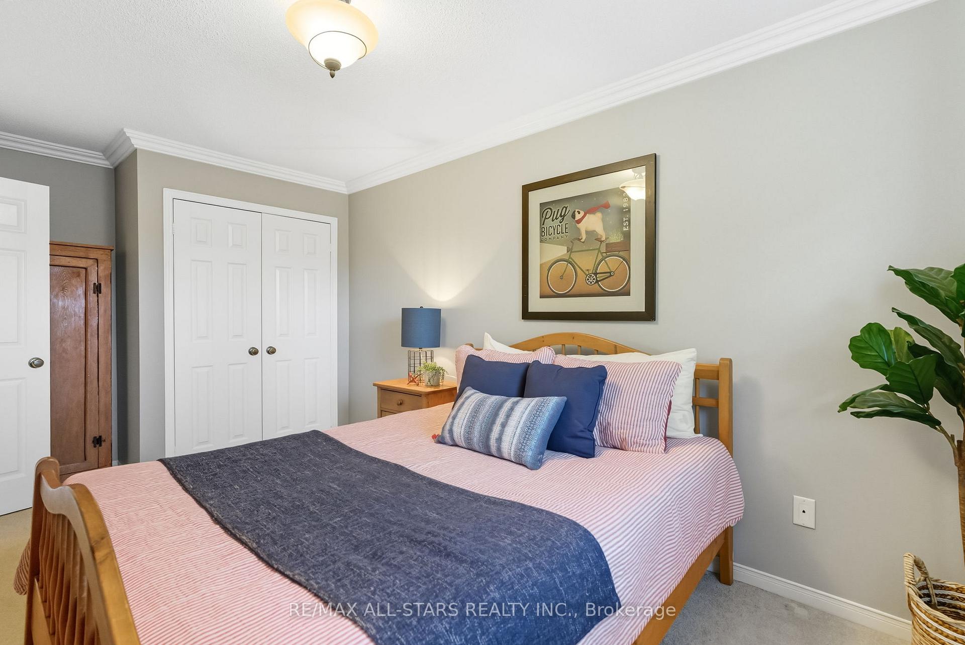 Photo 24 of 23 Bolton Drive, Uxbridge — HOMEH