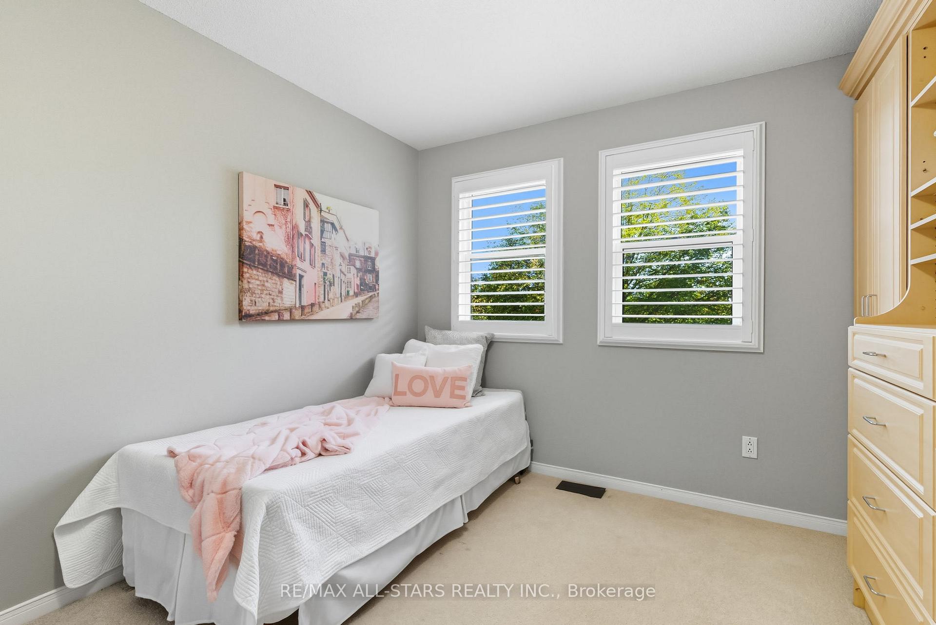Photo 26 of 23 Bolton Drive, Uxbridge — HOMEH