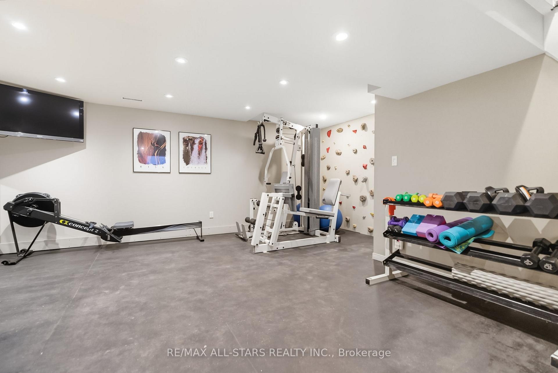 Photo 34 of 23 Bolton Drive, Uxbridge — HOMEH