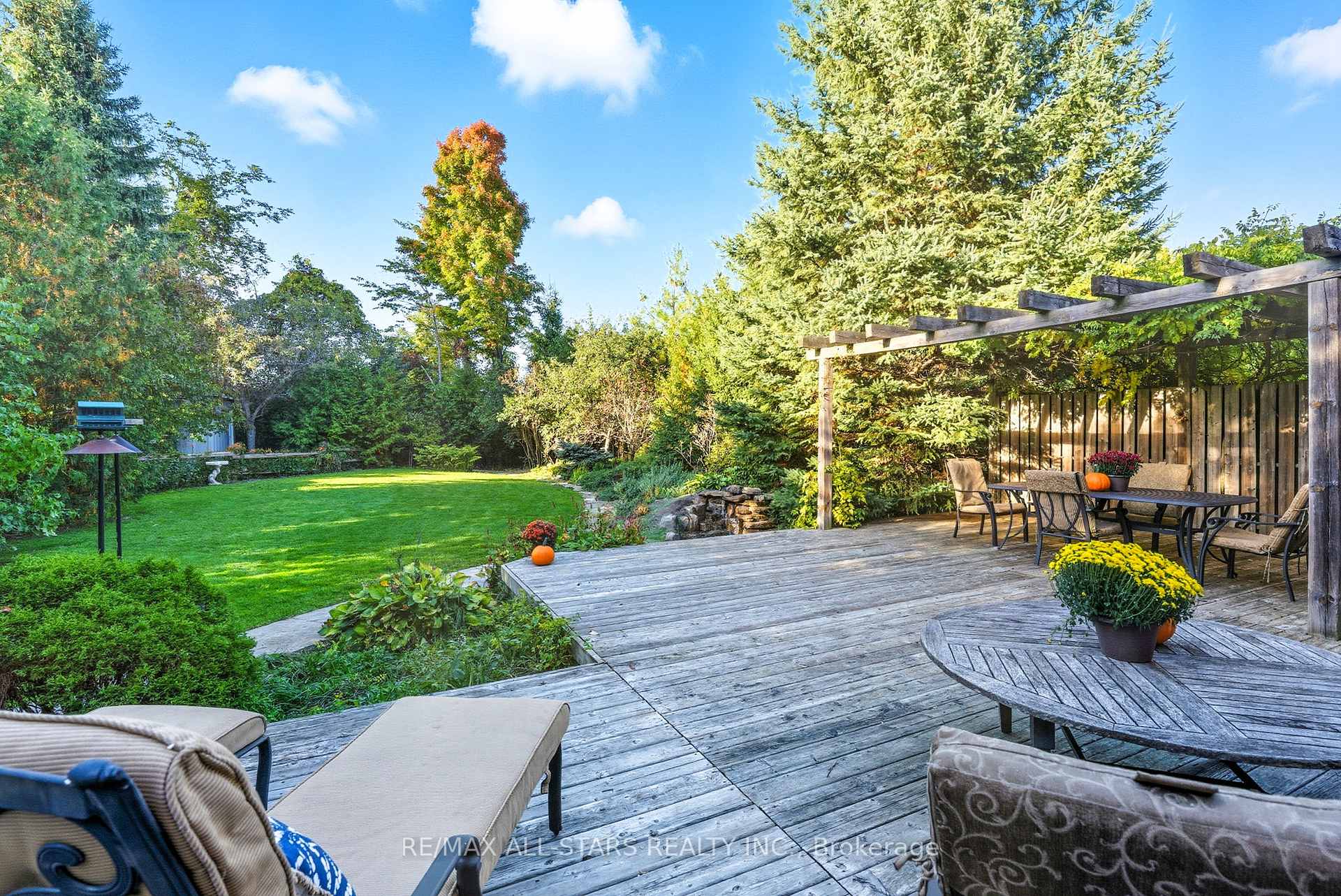 Photo 36 of 23 Bolton Drive, Uxbridge — HOMEH