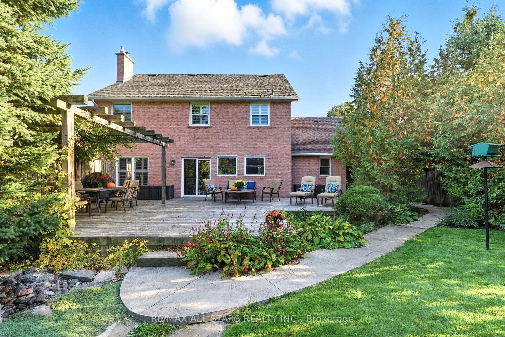 Photo 39 of 23 Bolton Drive, Uxbridge — HOMEH