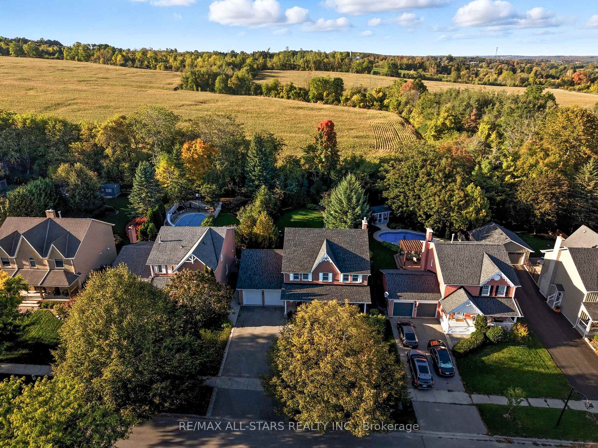 Photo 41 of 23 Bolton Drive, Uxbridge — HOMEH