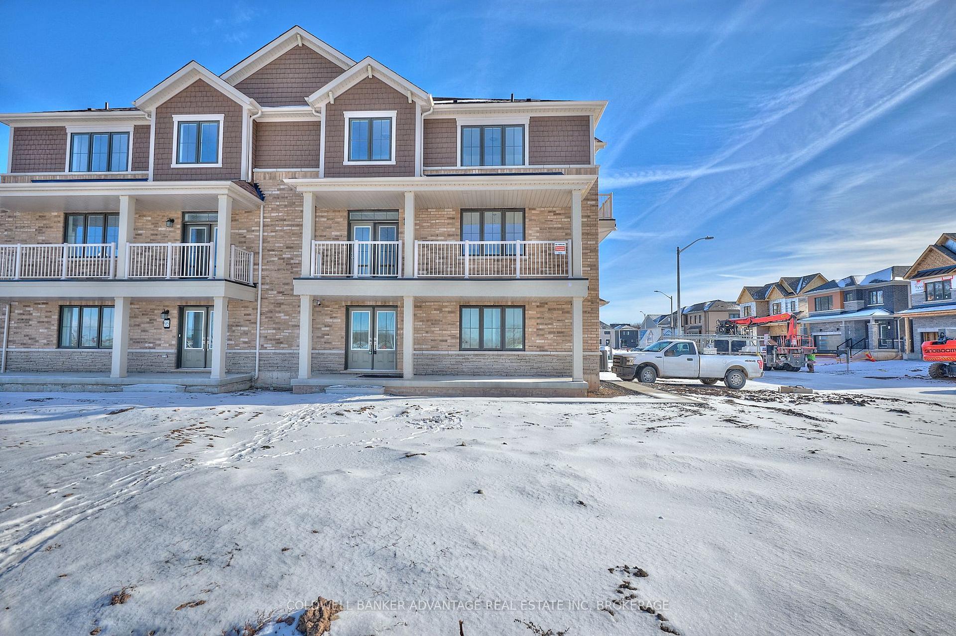Photo 3 of 98 Feather Road, Welland, Dain City — HOMEH
