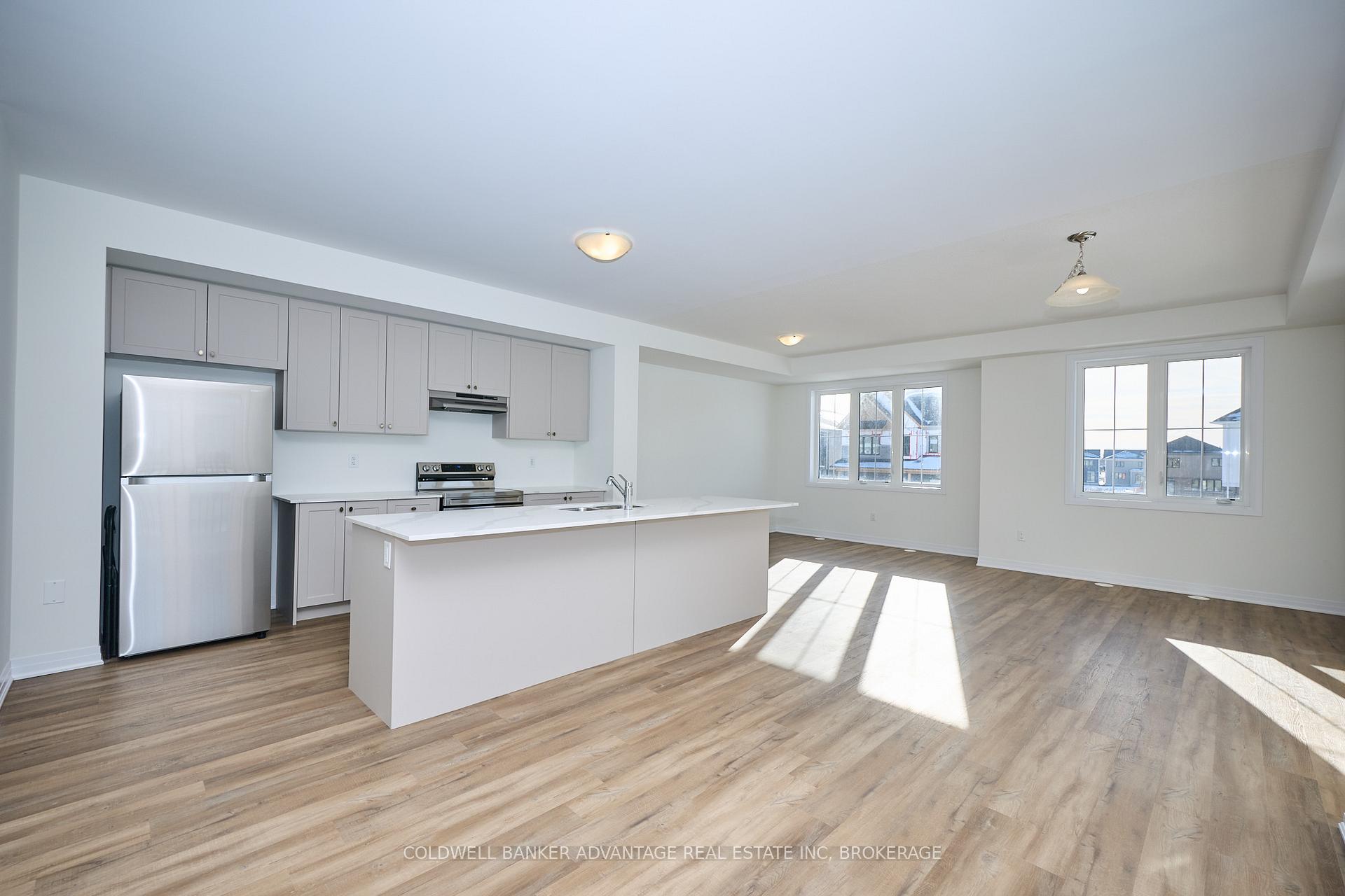Photo 11 of 98 Feather Road, Welland, Dain City — HOMEH