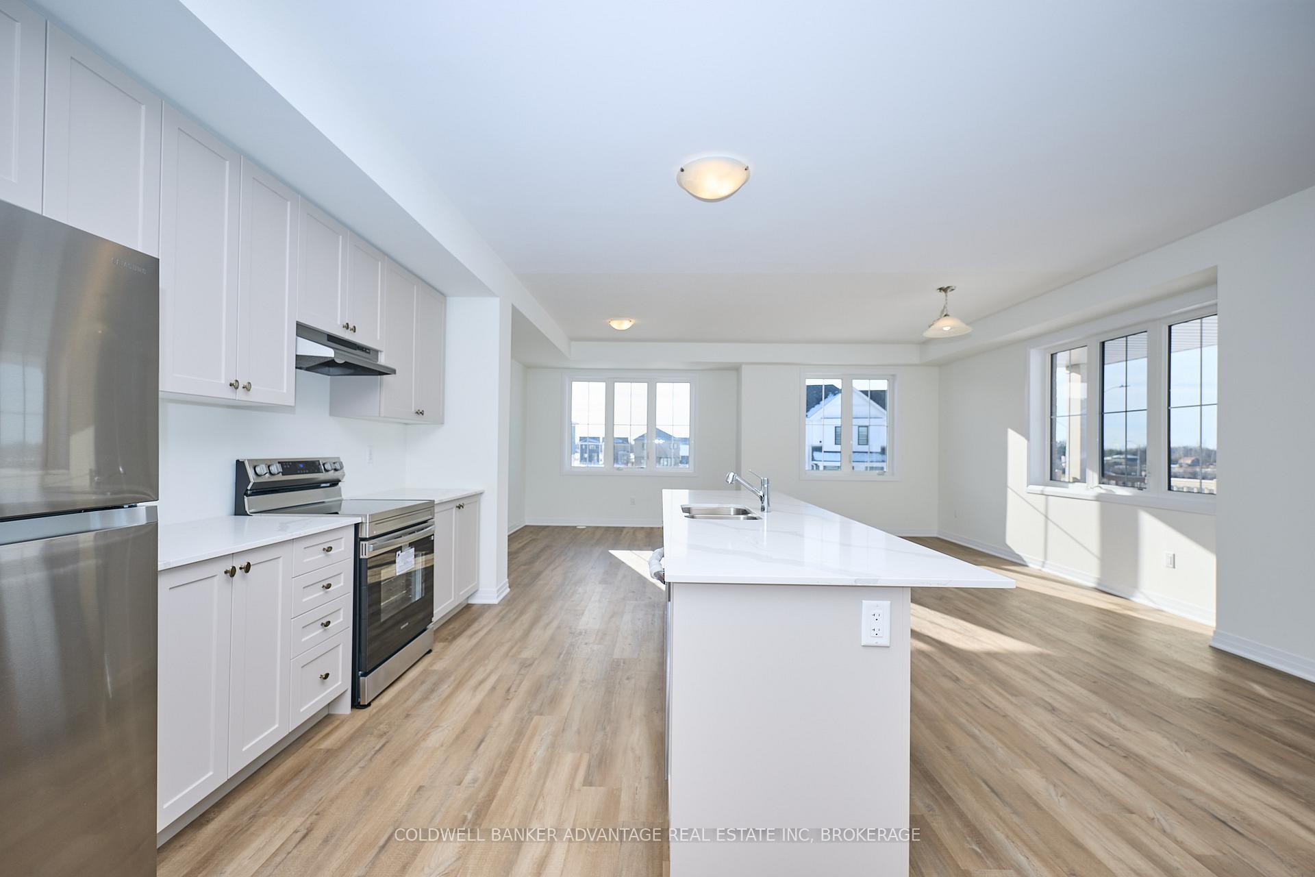 Photo 12 of 98 Feather Road, Welland, Dain City — HOMEH