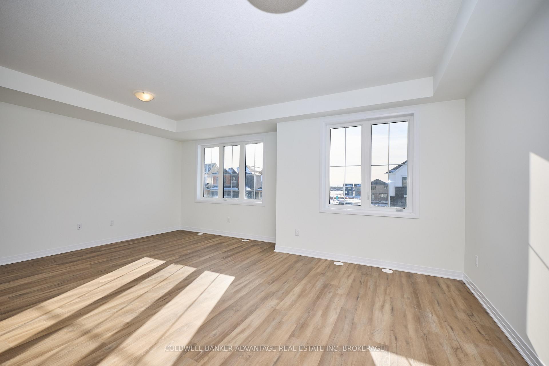 Photo 15 of 98 Feather Road, Welland, Dain City — HOMEH