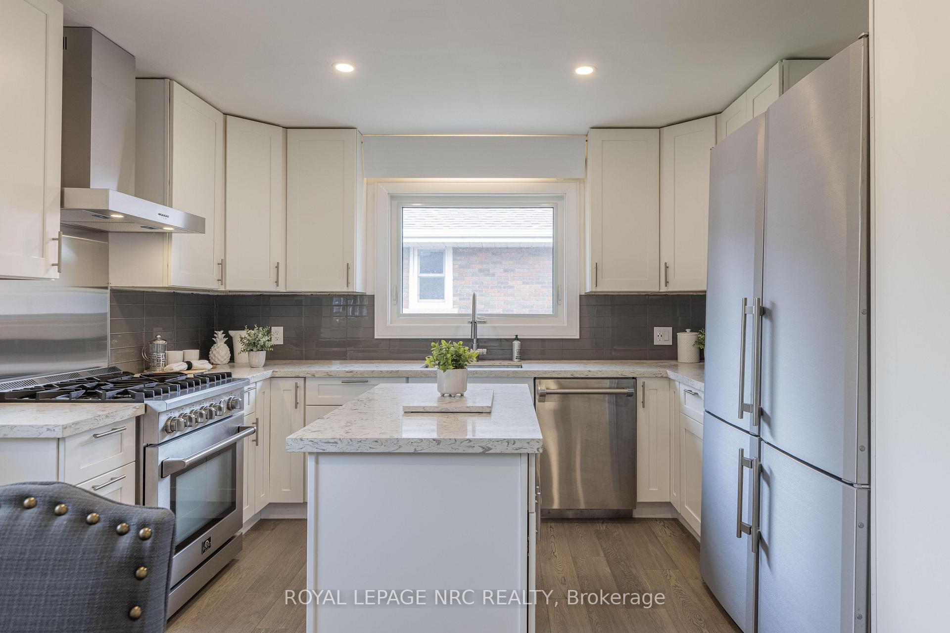 Photo 7 of 76 Second Street, Welland, Lincoln/Crowland — HOMEH