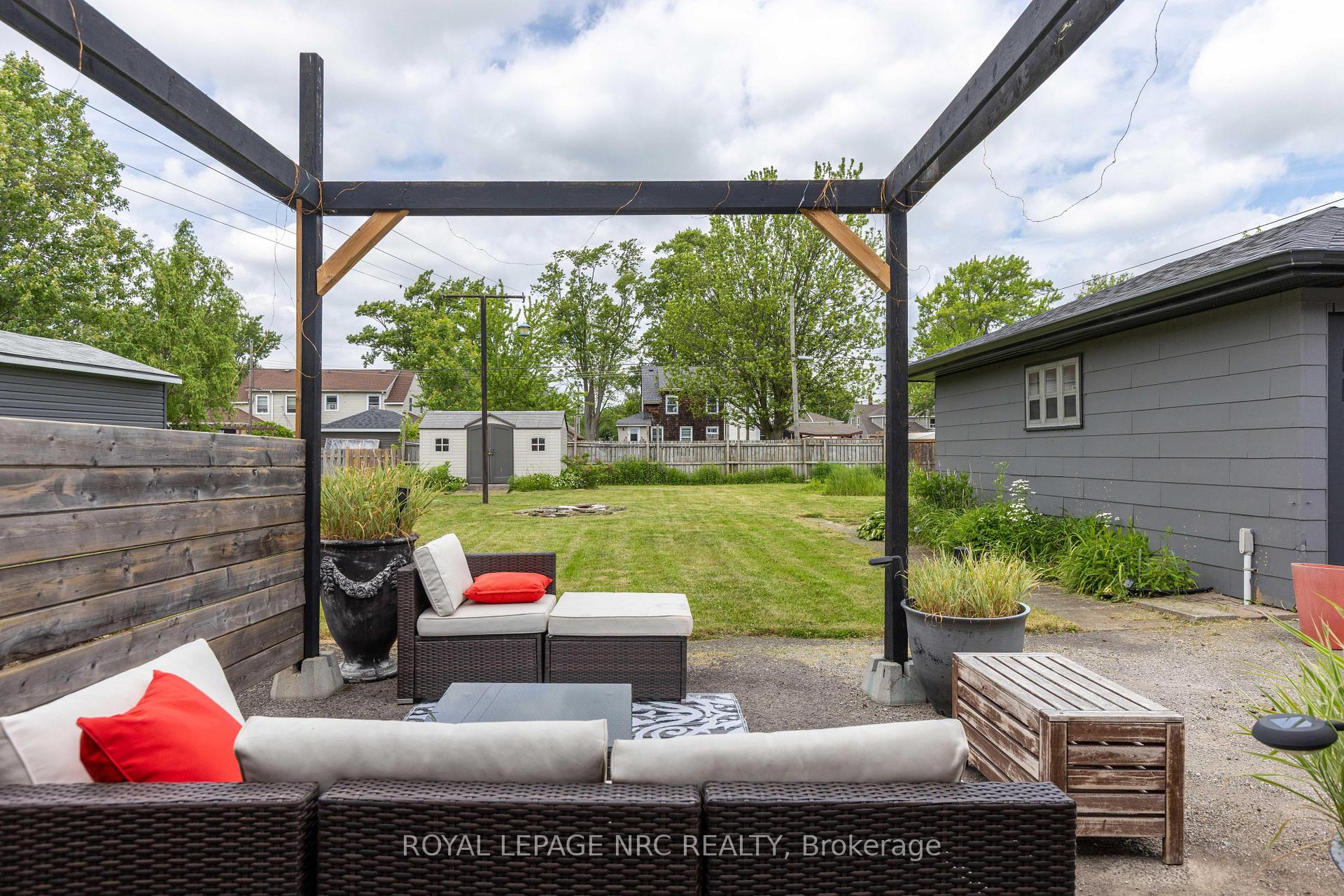 Photo 18 of 76 Second Street, Welland, Lincoln/Crowland — HOMEH