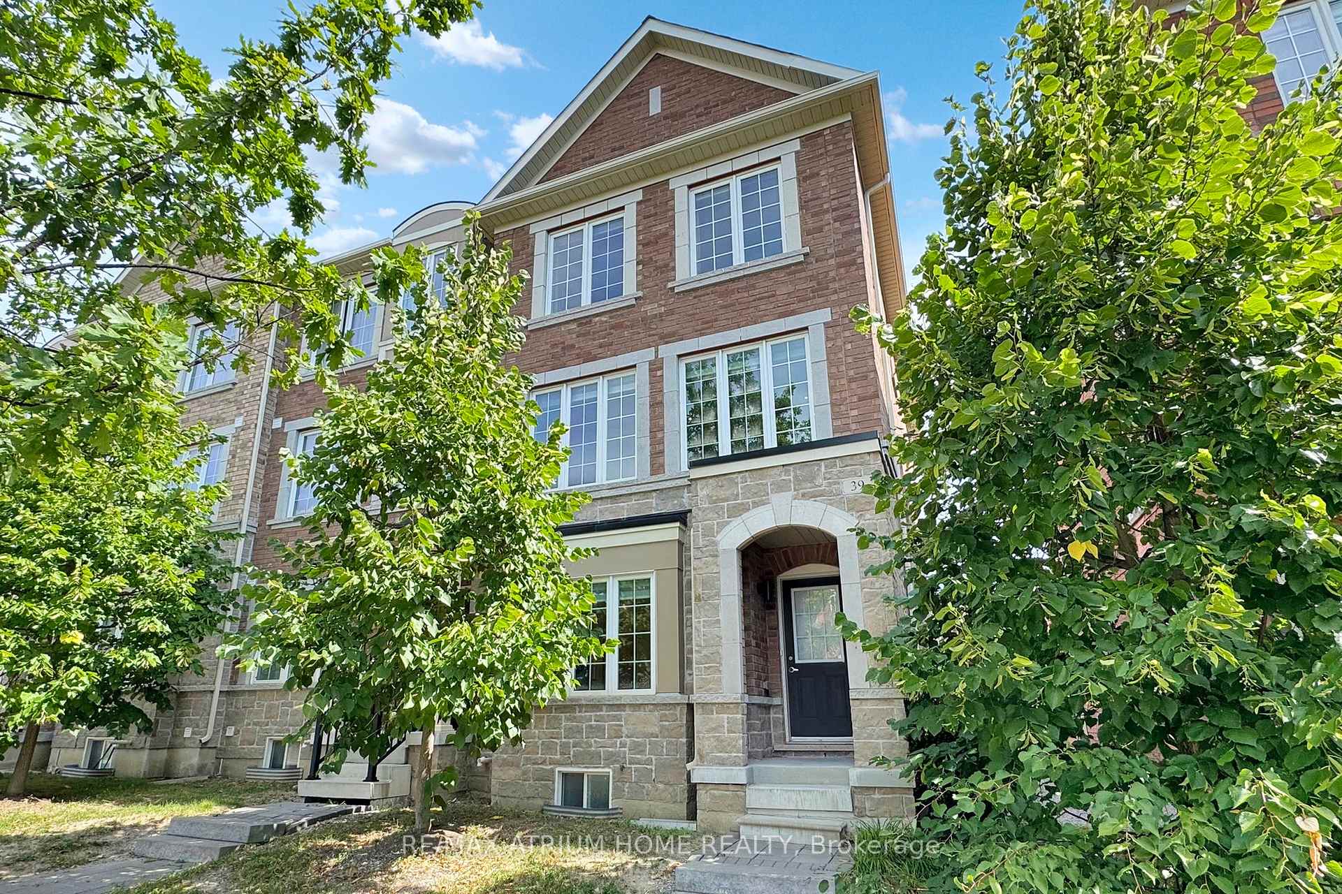 Photo 50 of 39 Torah Gate, Vaughan, Patterson — HOMEH