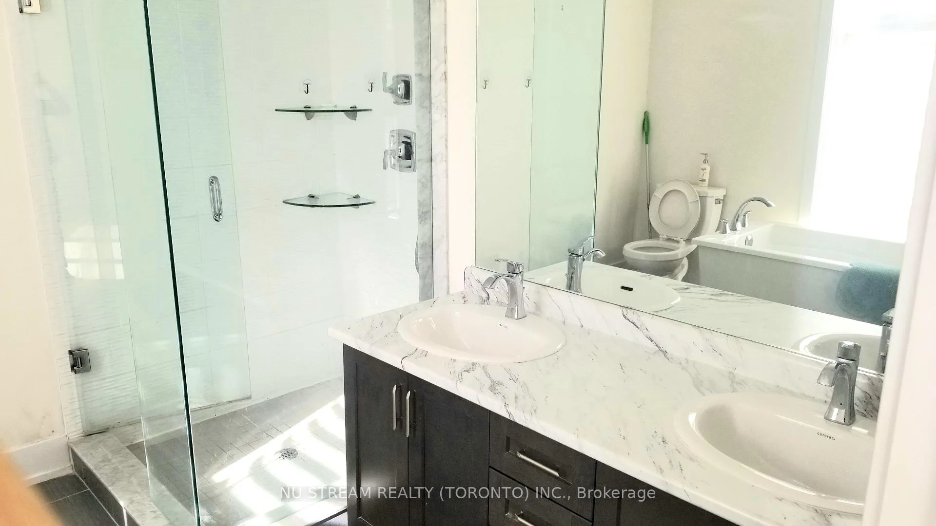 Photo 12 of 48 Crestridge Drive, Vaughan, Patterson — HOMEH