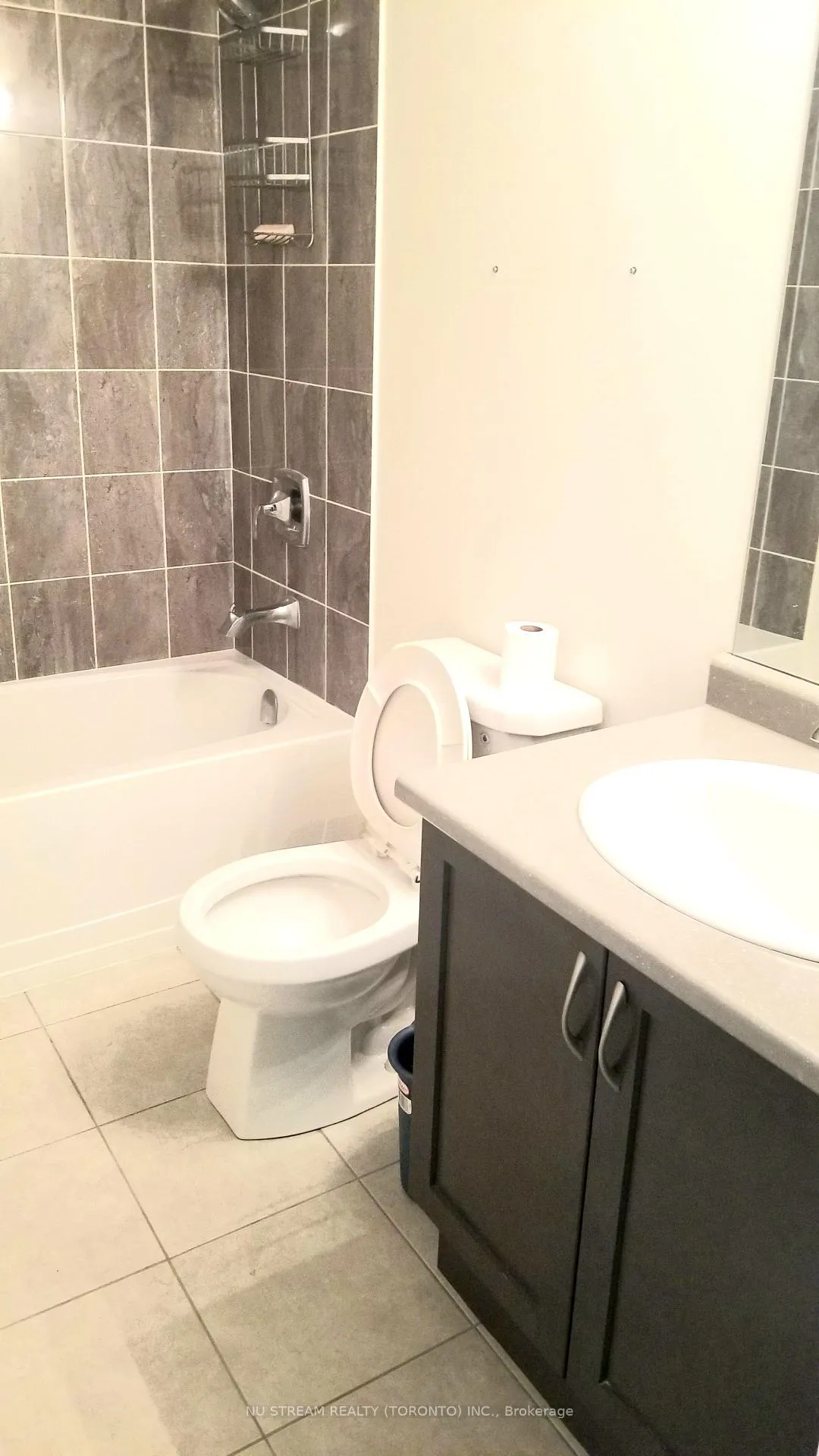 Photo 16 of 48 Crestridge Drive, Vaughan, Patterson — HOMEH