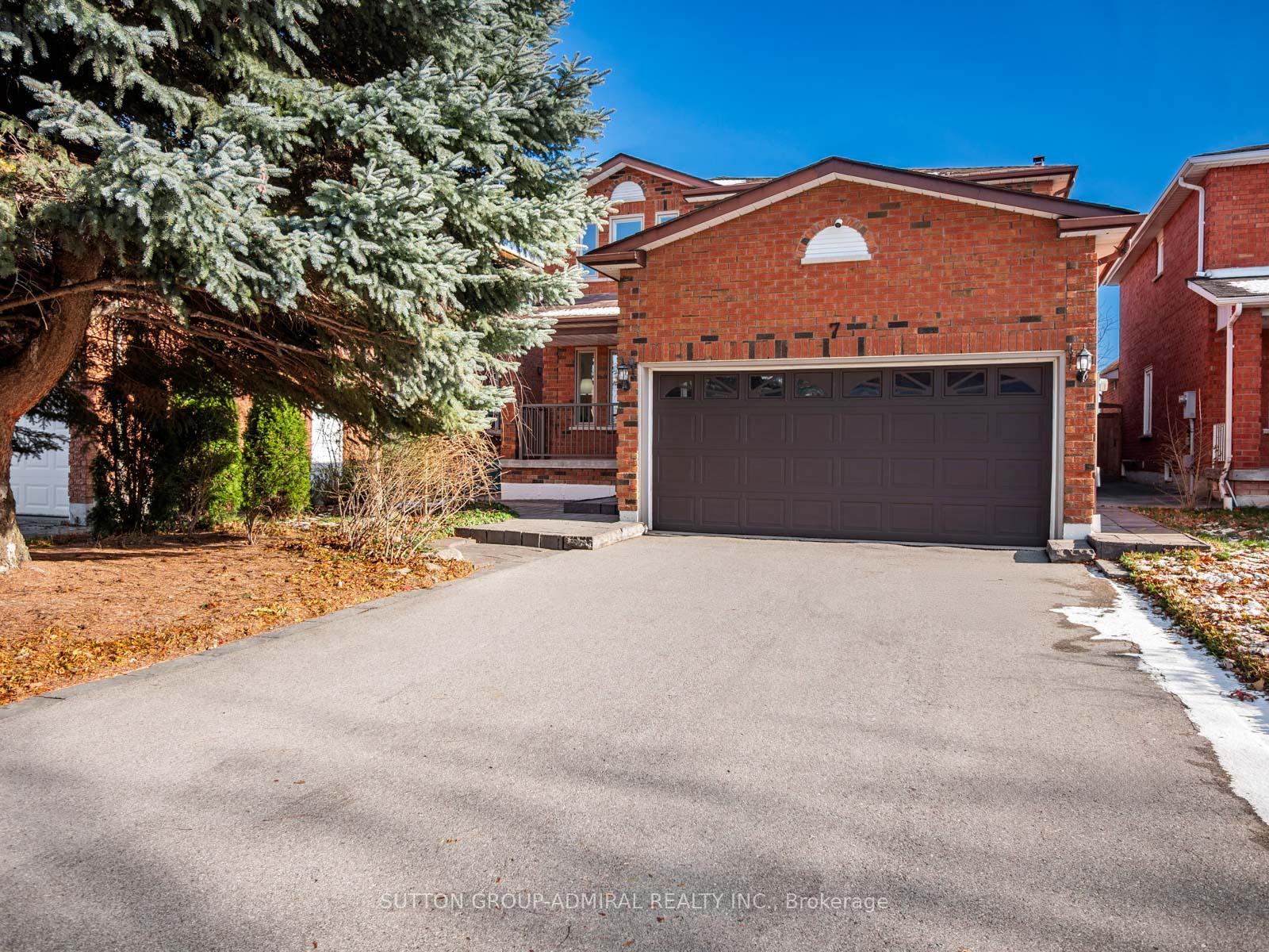 Photo 2 of 7 San Marko Place, Vaughan, East Woodbridge — HOMEH