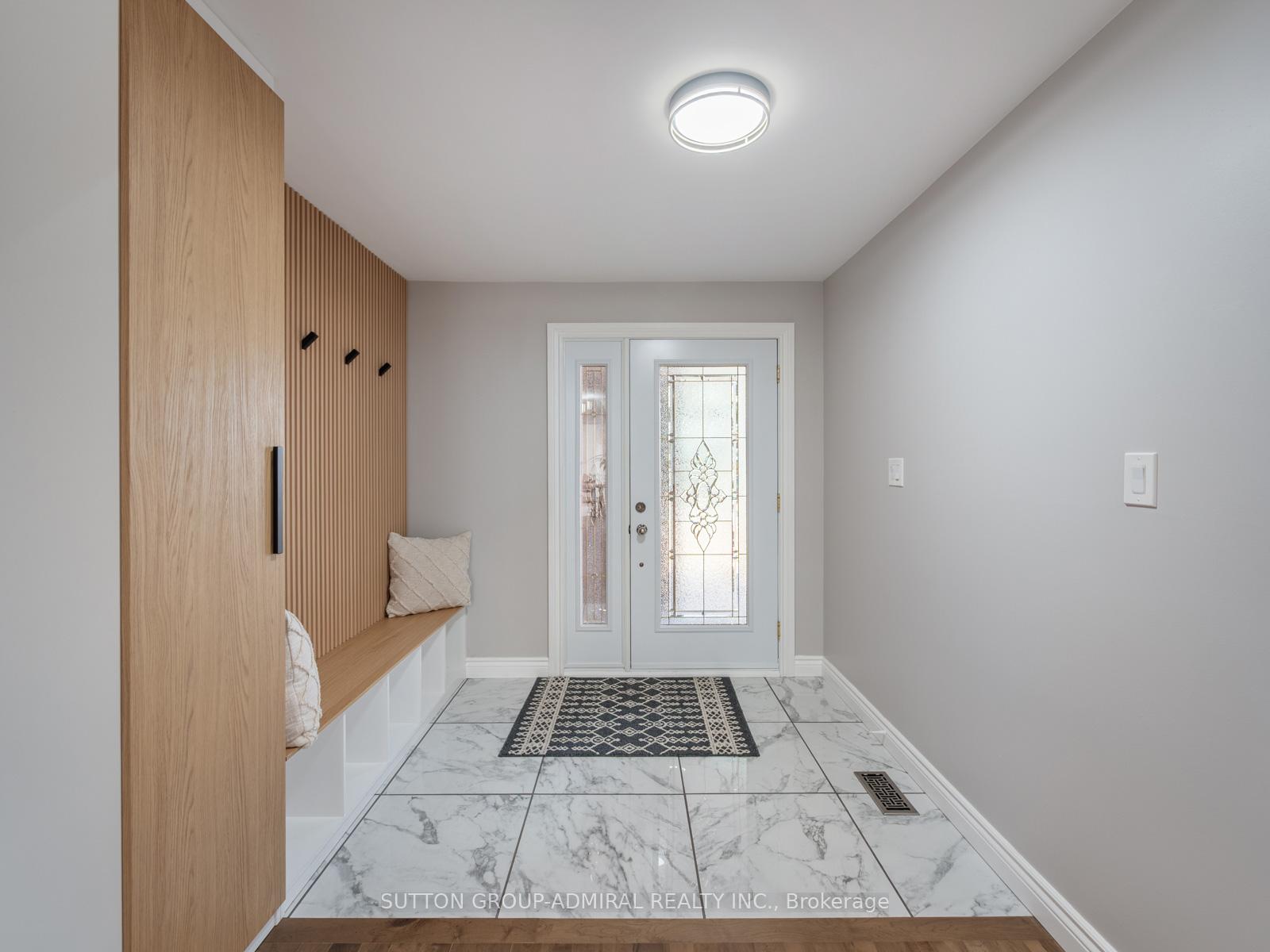 Photo 6 of 7 San Marko Place, Vaughan, East Woodbridge — HOMEH