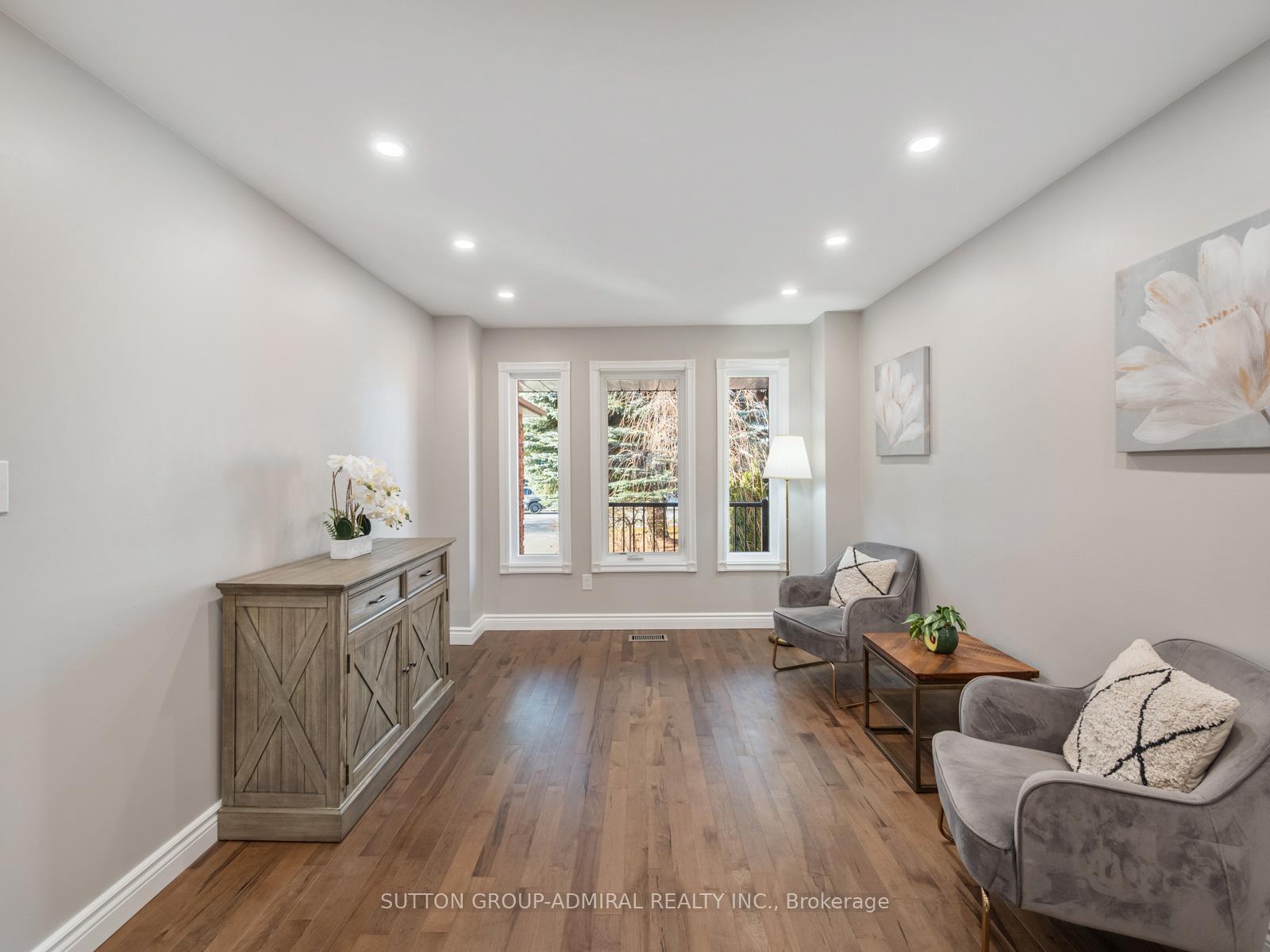 Photo 9 of 7 San Marko Place, Vaughan, East Woodbridge — HOMEH
