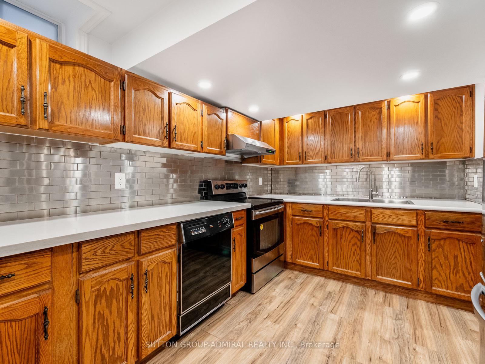 Photo 42 of 7 San Marko Place, Vaughan, East Woodbridge — HOMEH