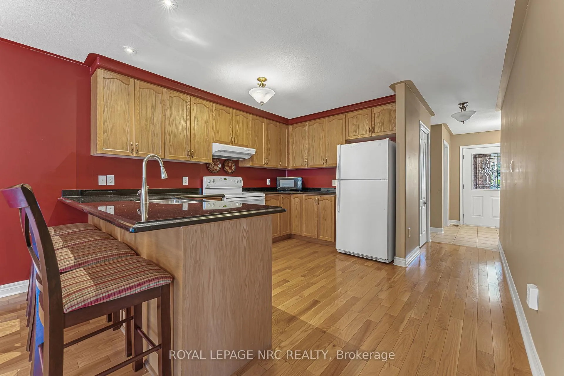 Photo 16 of 48 Bridgewater Court, Welland, N. Welland — HOMEH