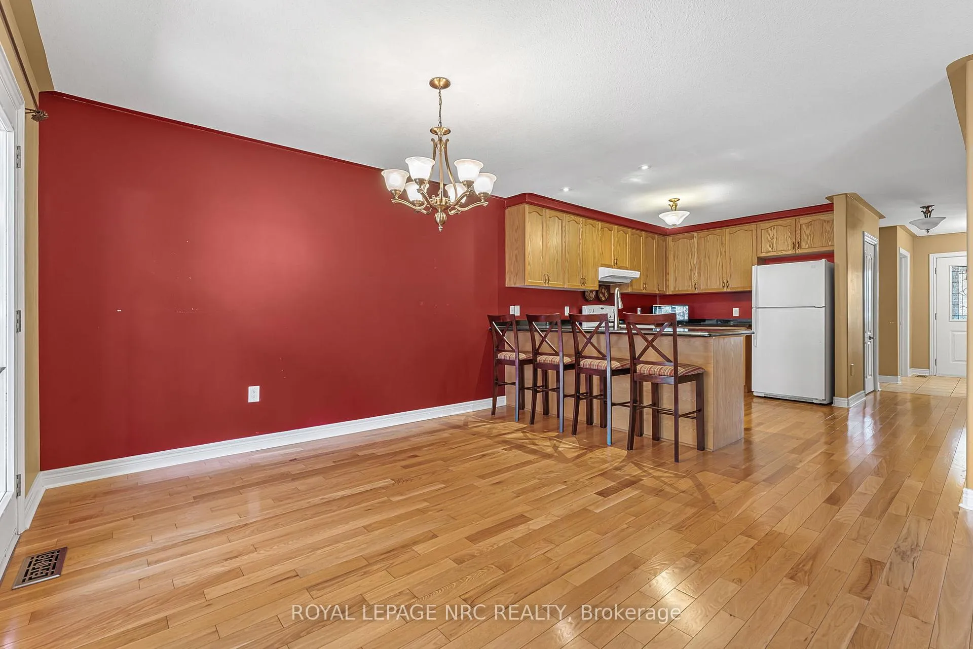 Photo 19 of 48 Bridgewater Court, Welland, N. Welland — HOMEH