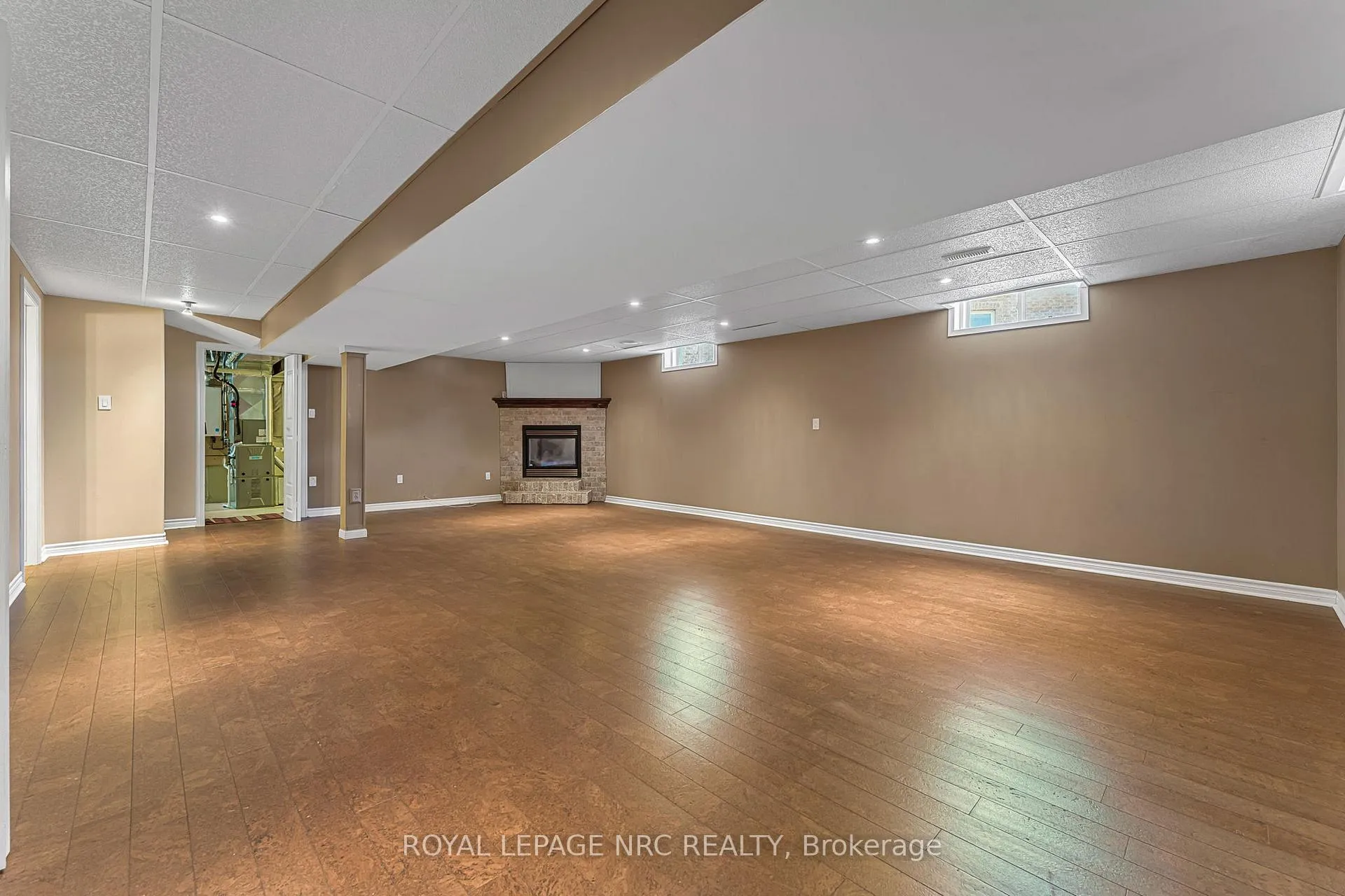 Photo 26 of 48 Bridgewater Court, Welland, N. Welland — HOMEH