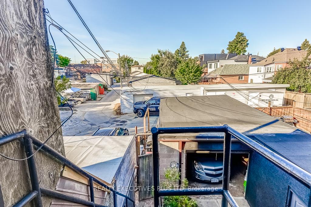 Photo 24 of 568 Rogers Road, Toronto, Keelesdale-Eglinton West — HOMEH