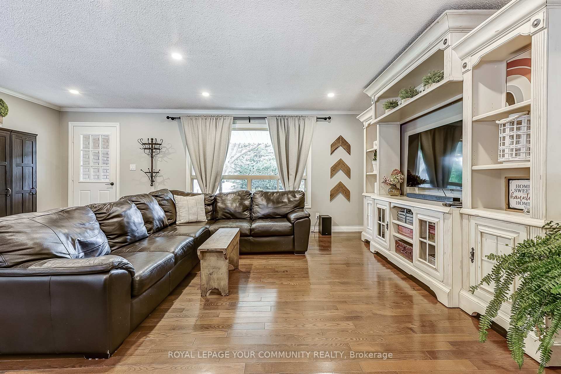Photo 5 of 6 North Street, Uxbridge — HOMEH