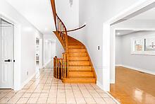 Photo 6 of 37 Cabinet Crescent, Vaughan, West Woodbridge — HOMEH