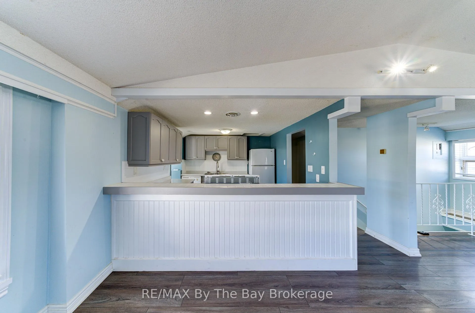 Photo 12 of 15 Willow Street, Wasaga Beach — HOMEH