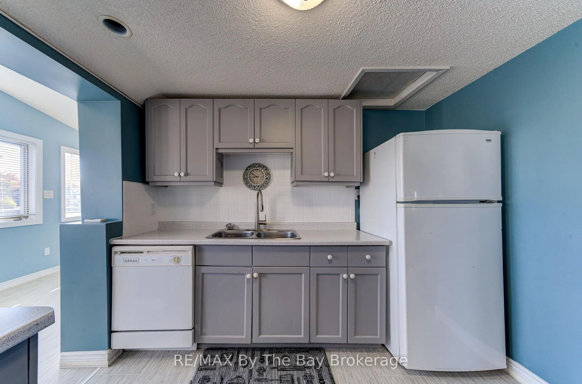 Photo 14 of 15 Willow Street, Wasaga Beach — HOMEH