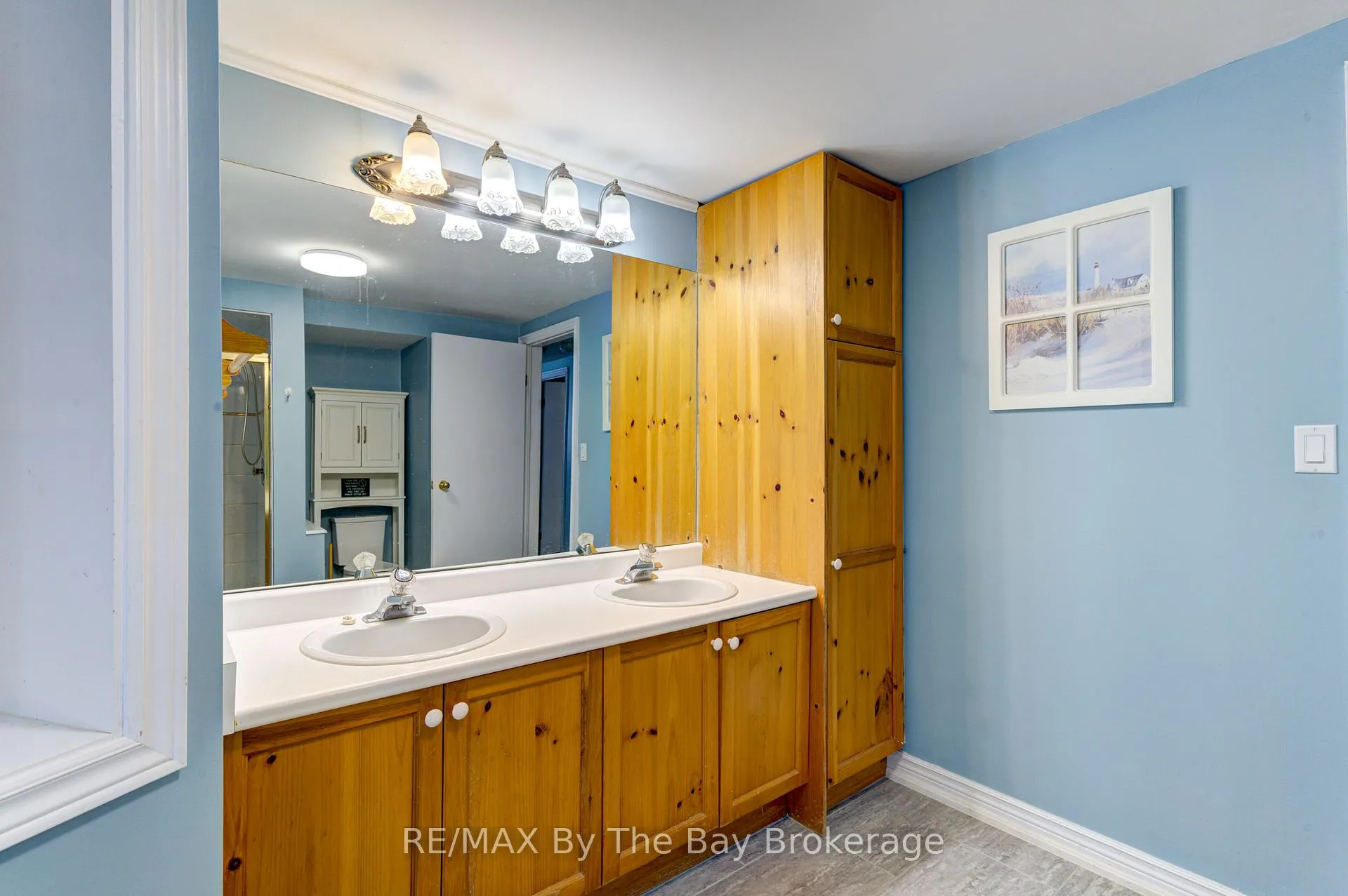 Photo 18 of 15 Willow Street, Wasaga Beach — HOMEH