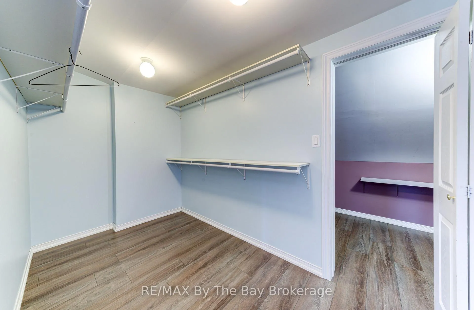 Photo 27 of 15 Willow Street, Wasaga Beach — HOMEH