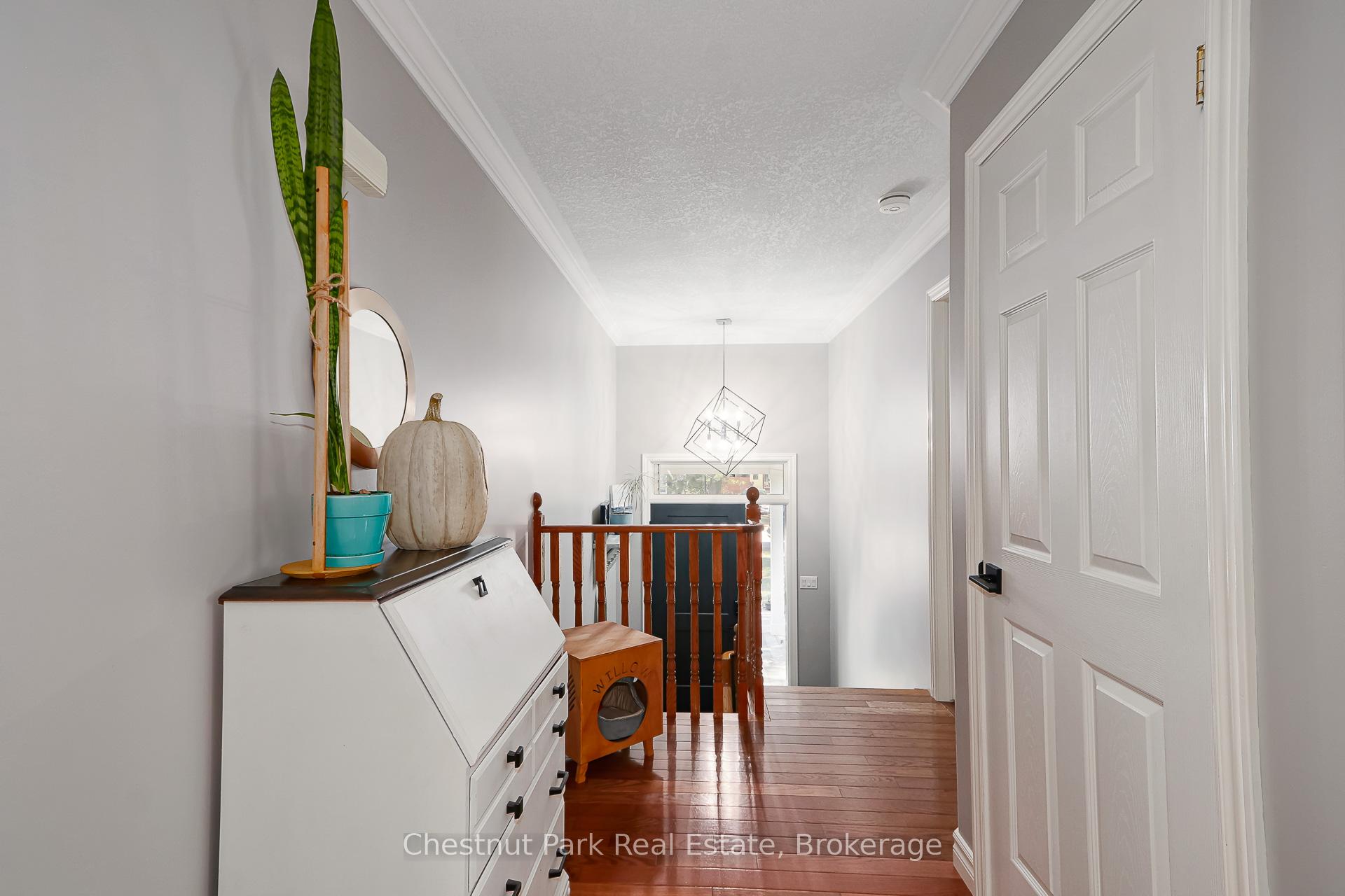 Photo 5 of 176 Melrose Avenue, Wasaga Beach — HOMEH