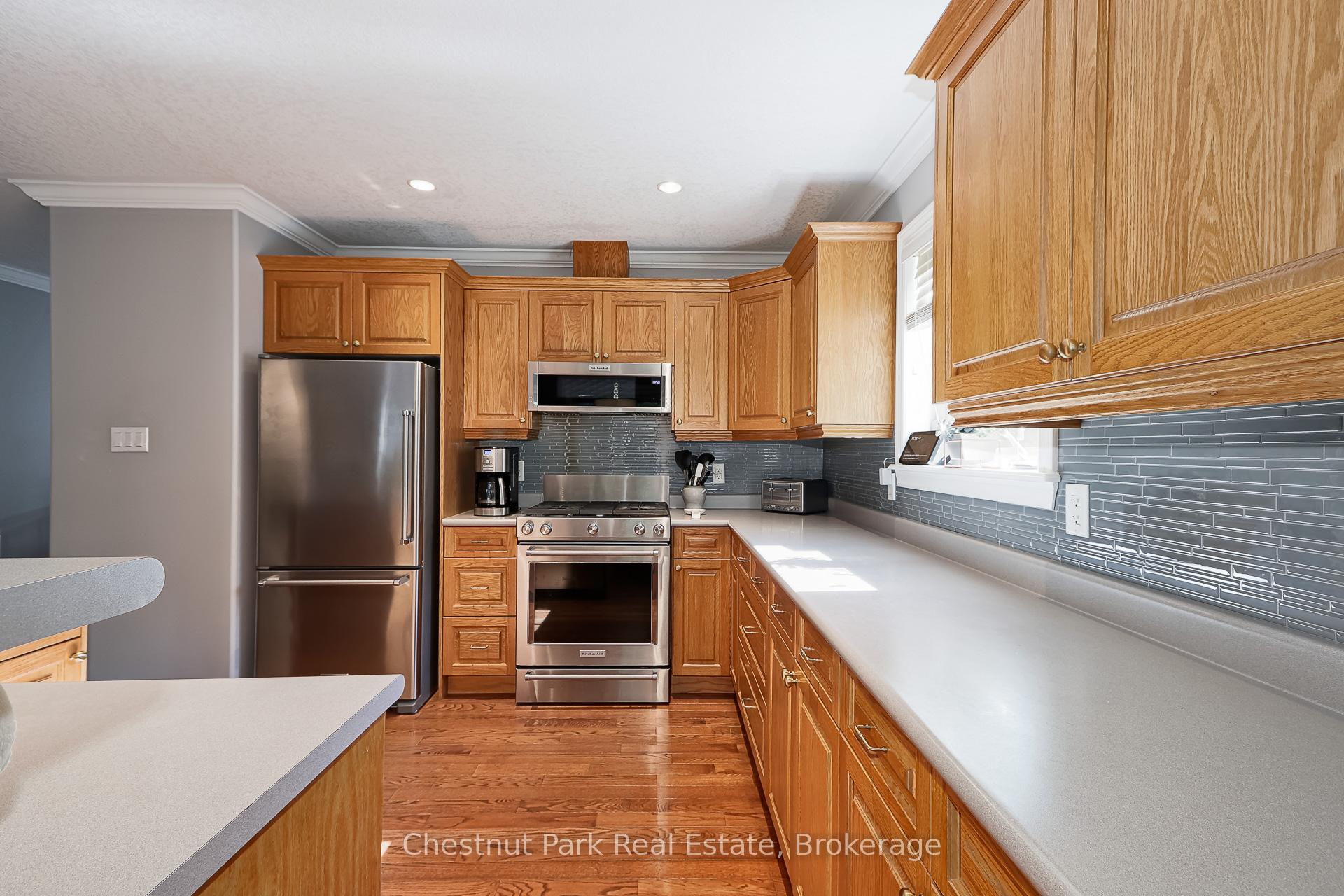 Photo 7 of 176 Melrose Avenue, Wasaga Beach — HOMEH
