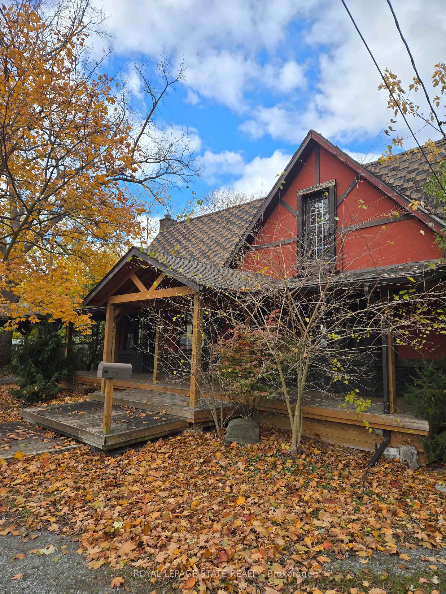 Photo 2 of 164 Thorold Road, Welland, N. Welland — HOMEH