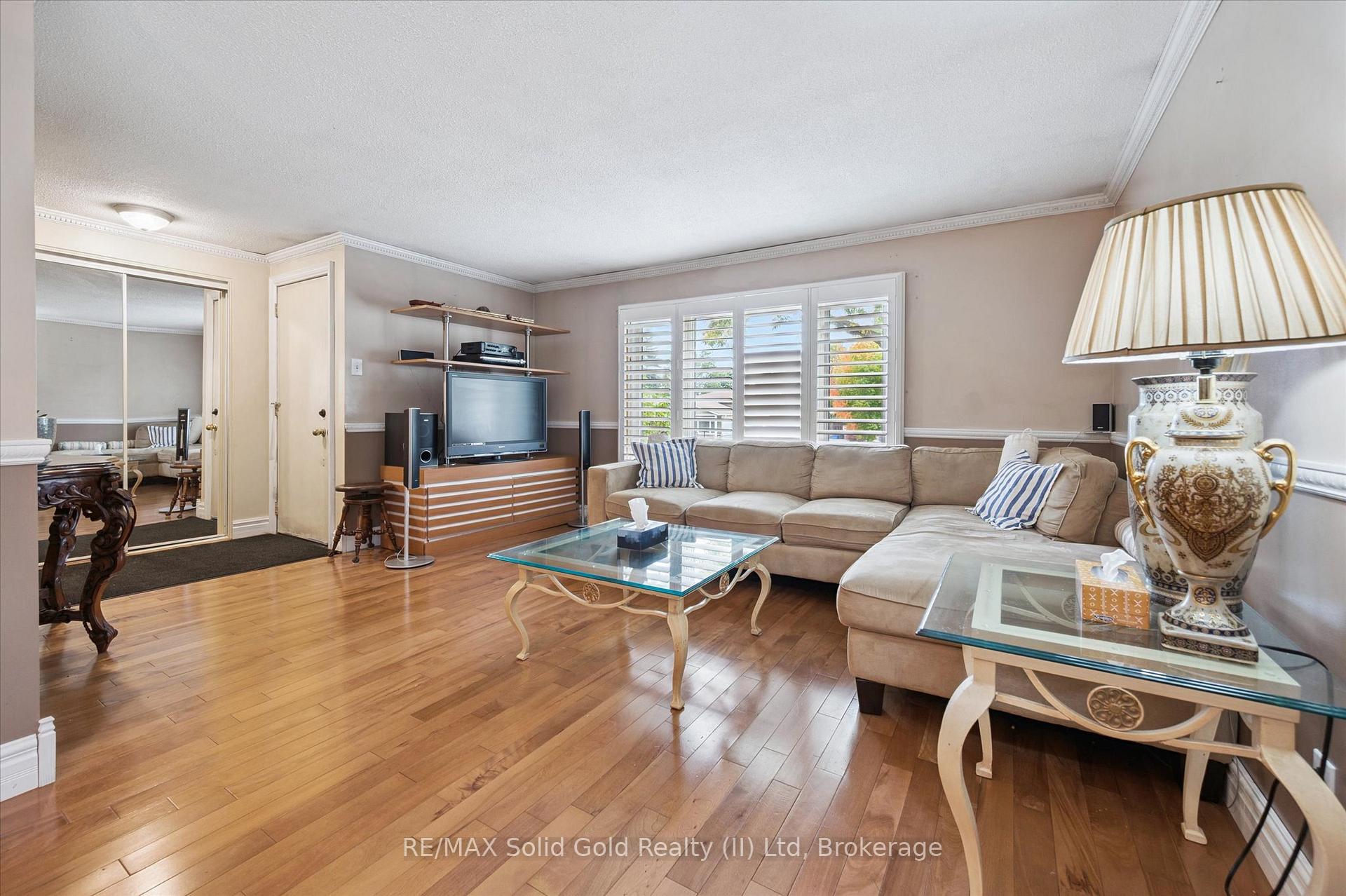 Photo 9 of 85 Christopher Drive, Waterloo — HOMEH