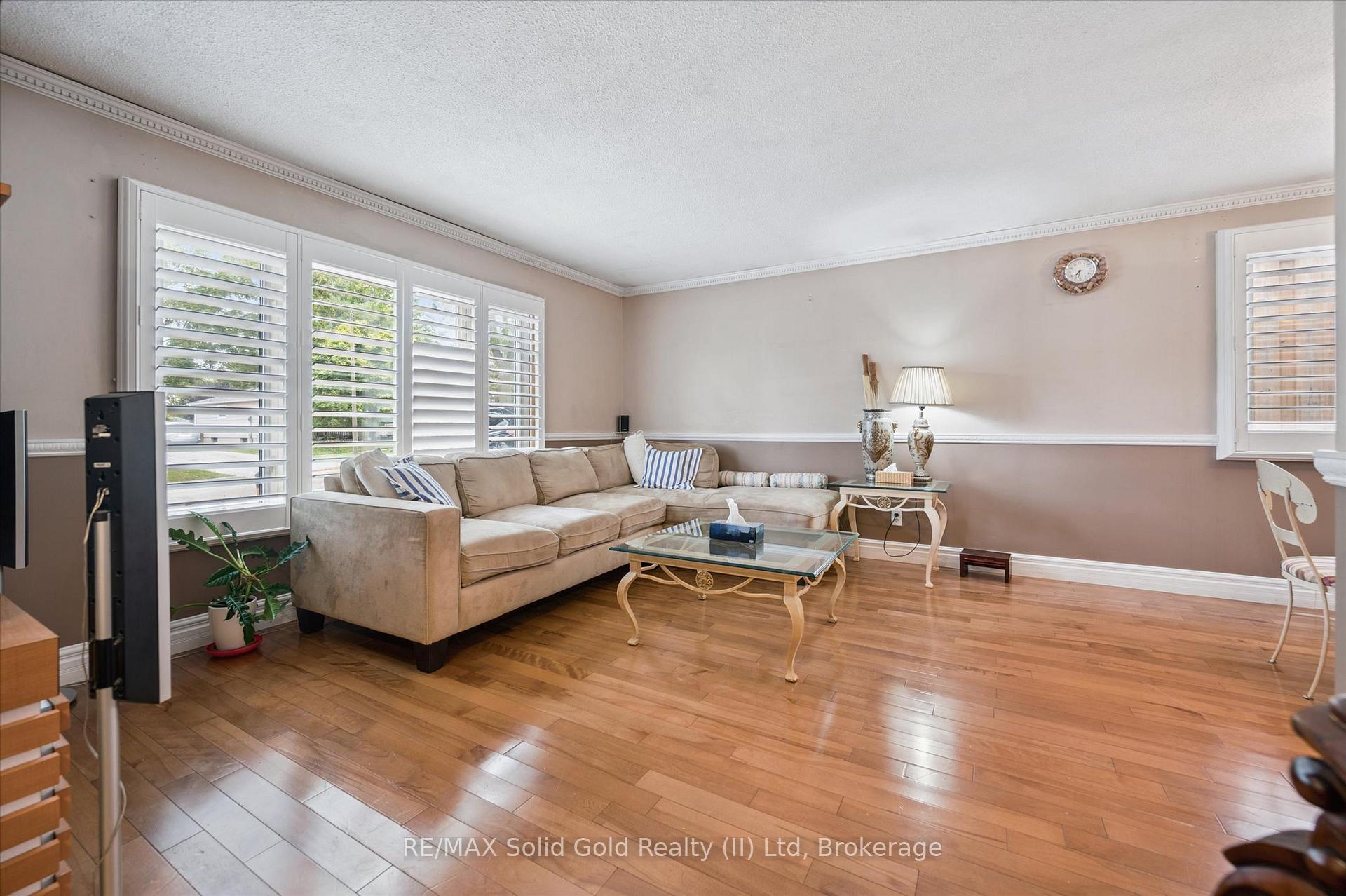 Photo 11 of 85 Christopher Drive, Waterloo — HOMEH