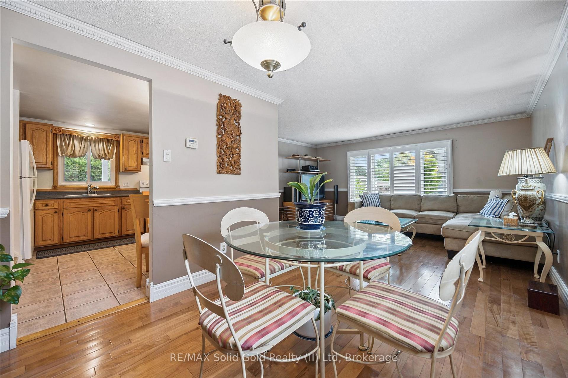 Photo 16 of 85 Christopher Drive, Waterloo — HOMEH
