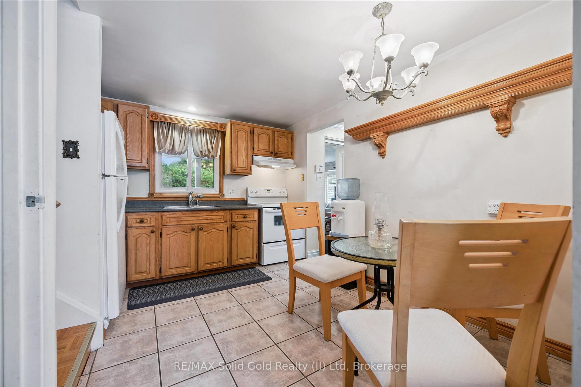 Photo 17 of 85 Christopher Drive, Waterloo — HOMEH