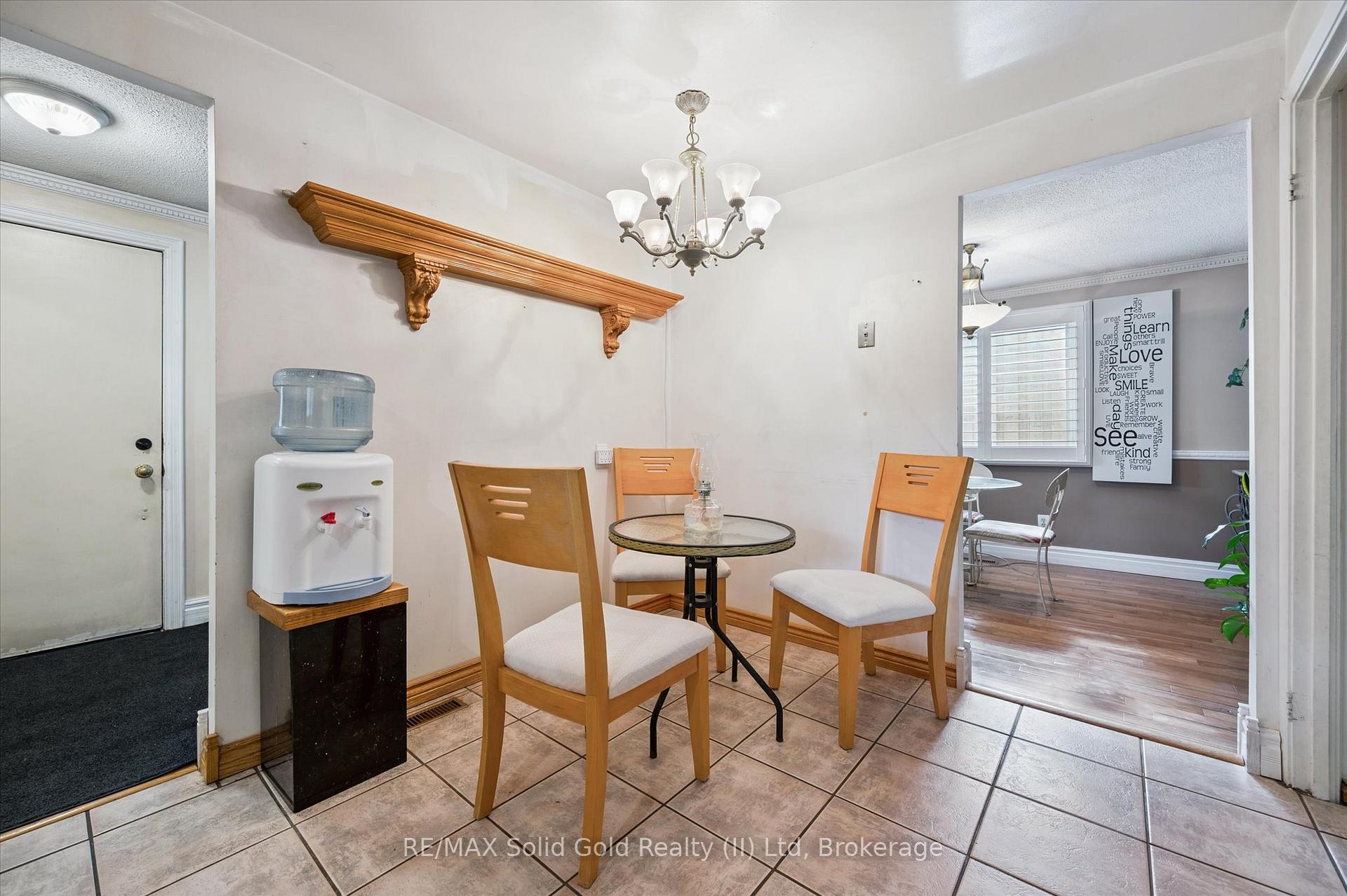 Photo 18 of 85 Christopher Drive, Waterloo — HOMEH