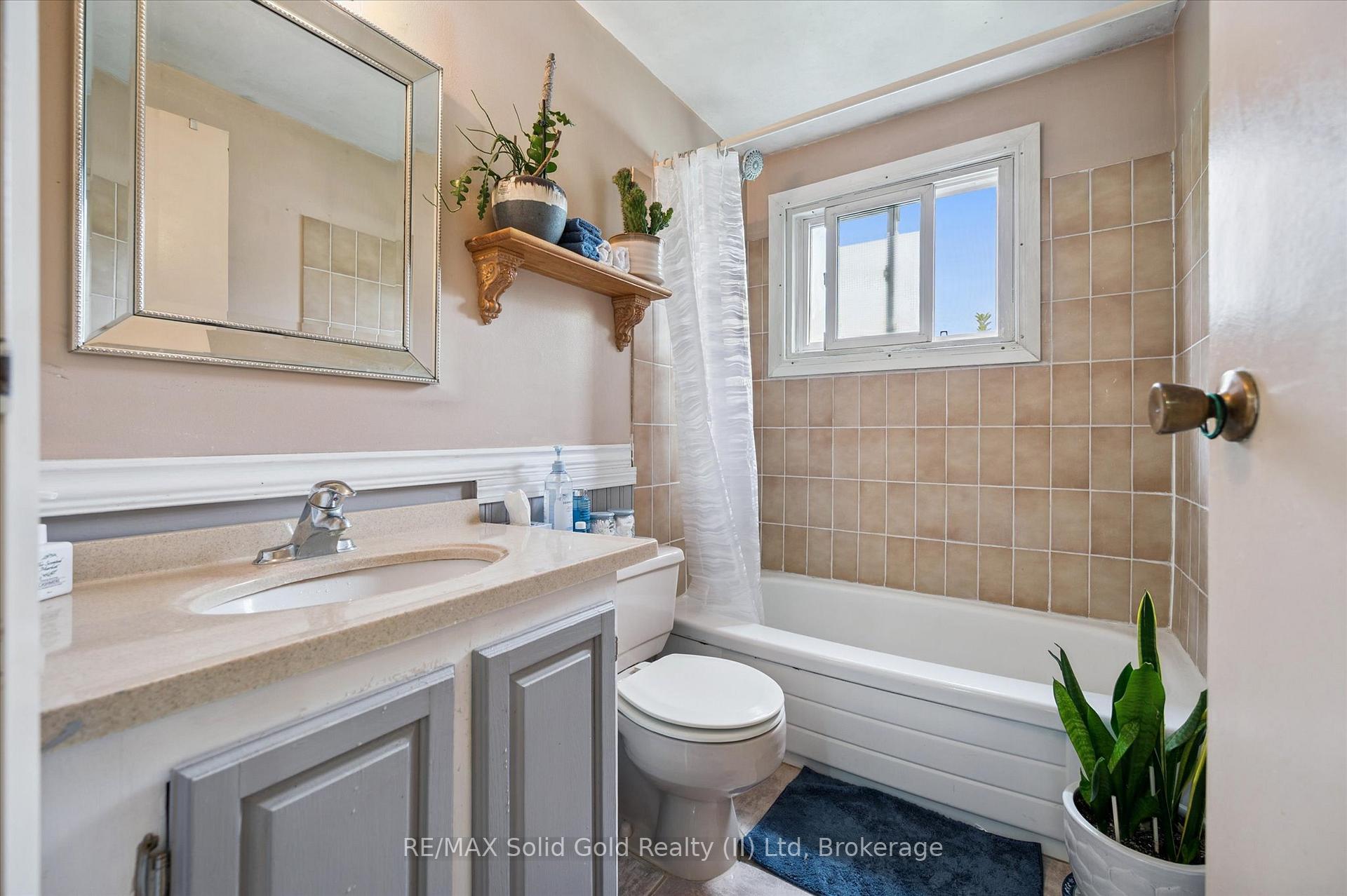 Photo 28 of 85 Christopher Drive, Waterloo — HOMEH