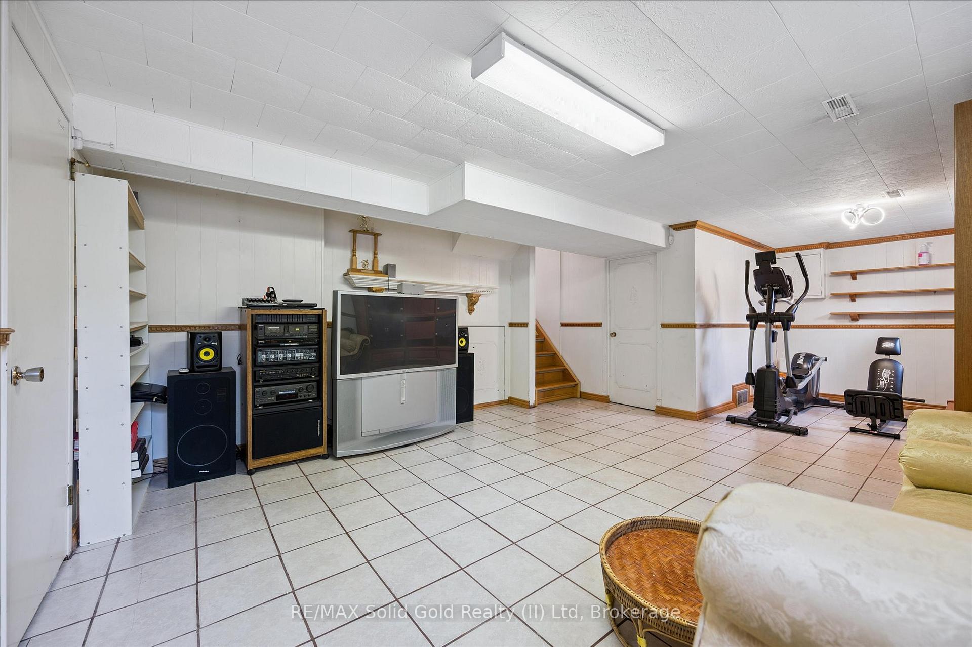 Photo 29 of 85 Christopher Drive, Waterloo — HOMEH