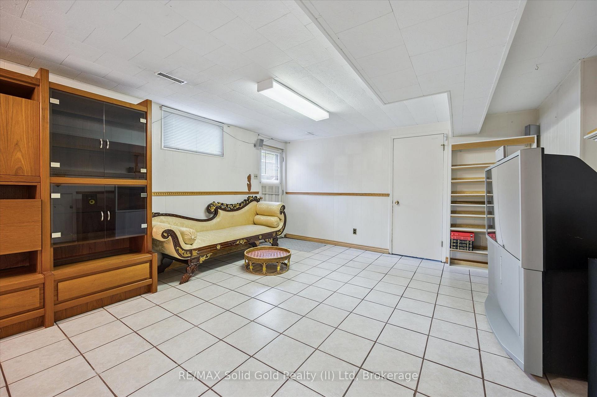 Photo 30 of 85 Christopher Drive, Waterloo — HOMEH