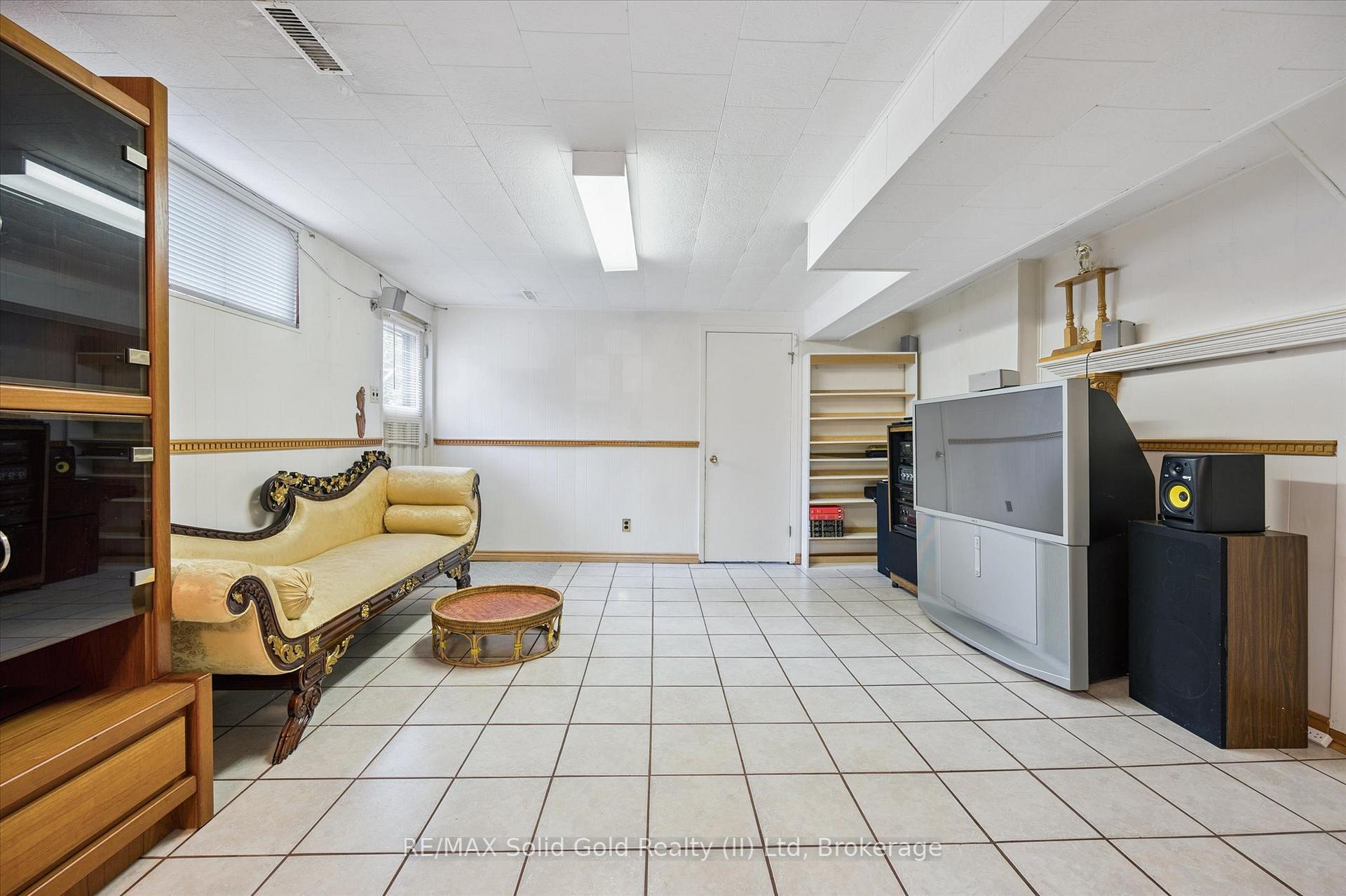 Photo 31 of 85 Christopher Drive, Waterloo — HOMEH