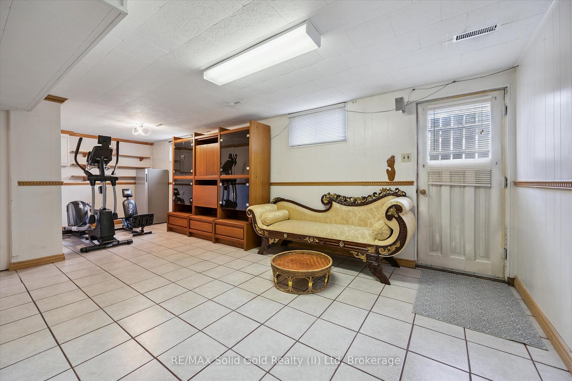 Photo 33 of 85 Christopher Drive, Waterloo — HOMEH