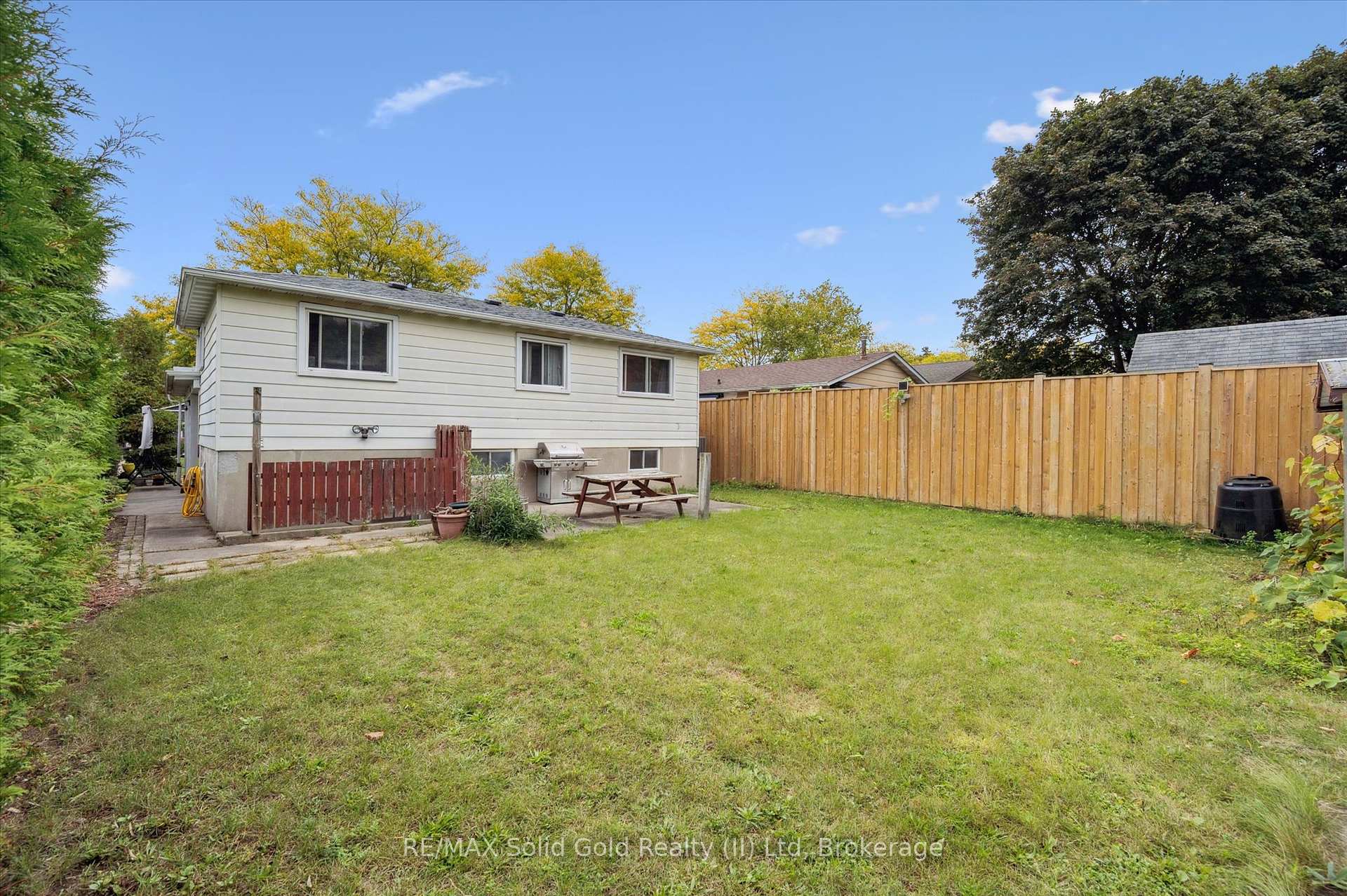 Photo 39 of 85 Christopher Drive, Waterloo — HOMEH