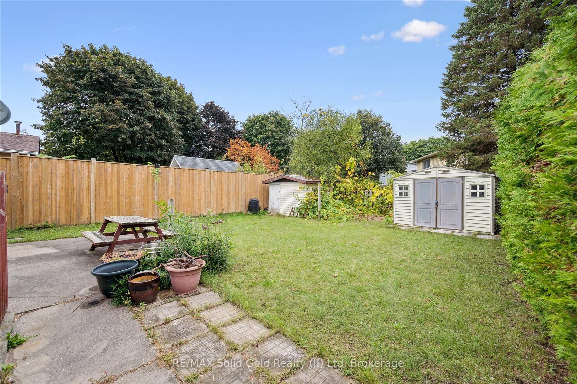 Photo 40 of 85 Christopher Drive, Waterloo — HOMEH