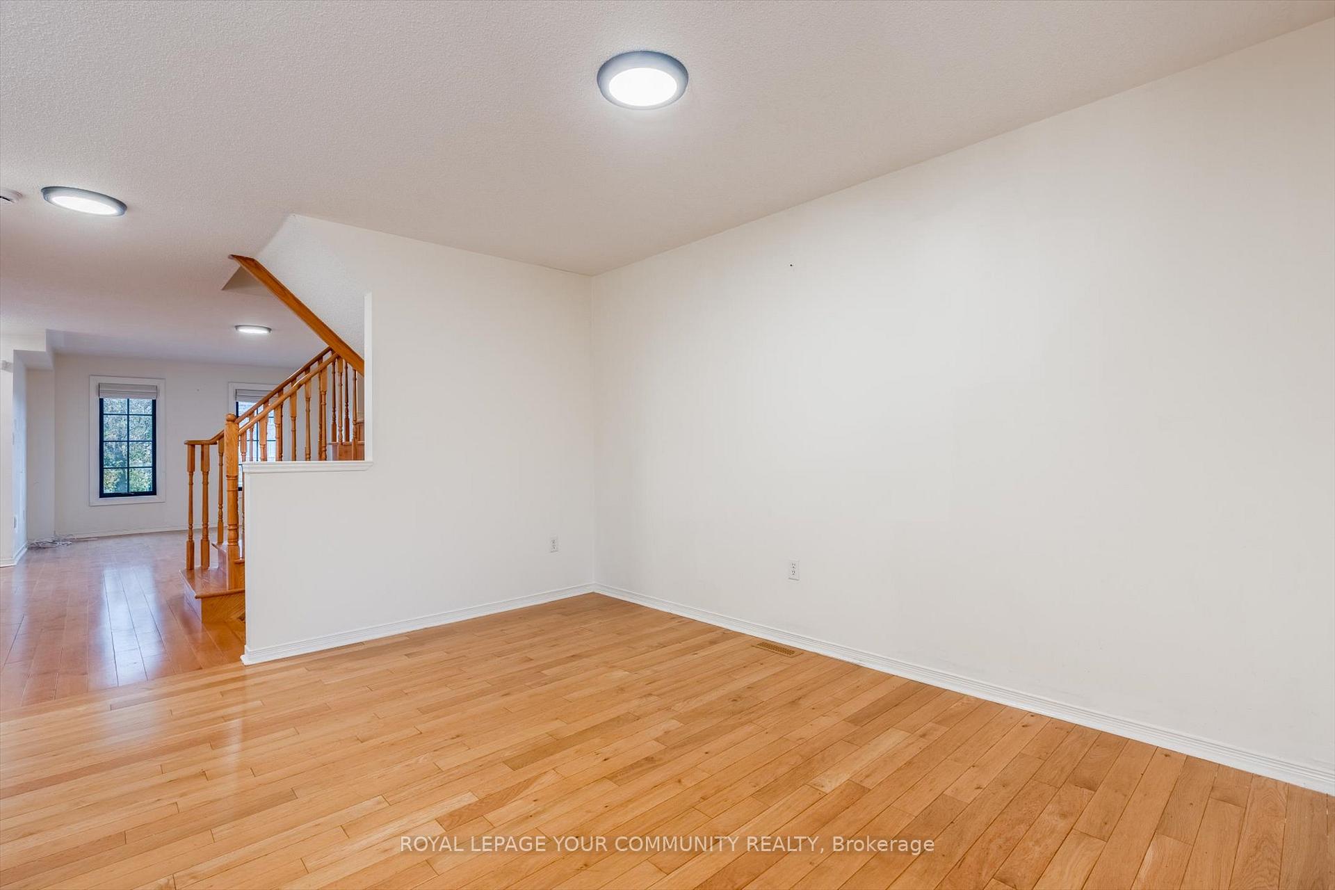 Photo 6 of 17 Castle Park Boulevard, Vaughan, Sonoma Heights — HOMEH