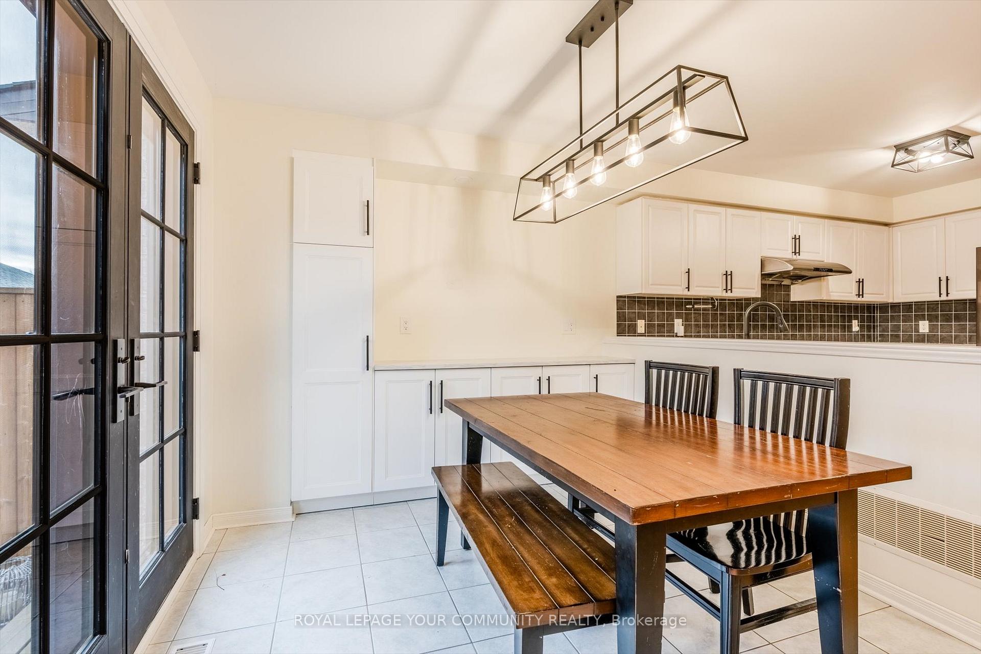 Photo 8 of 17 Castle Park Boulevard, Vaughan, Sonoma Heights — HOMEH