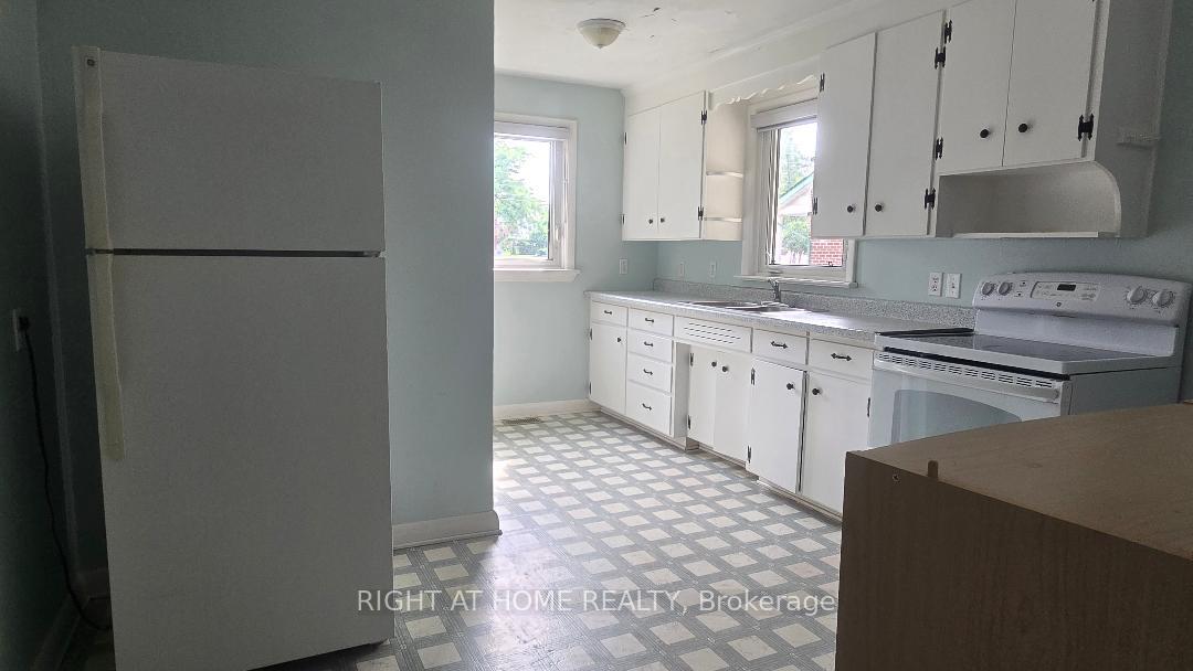 Photo 4 of 55 Weber Street S, Waterloo — HOMEH