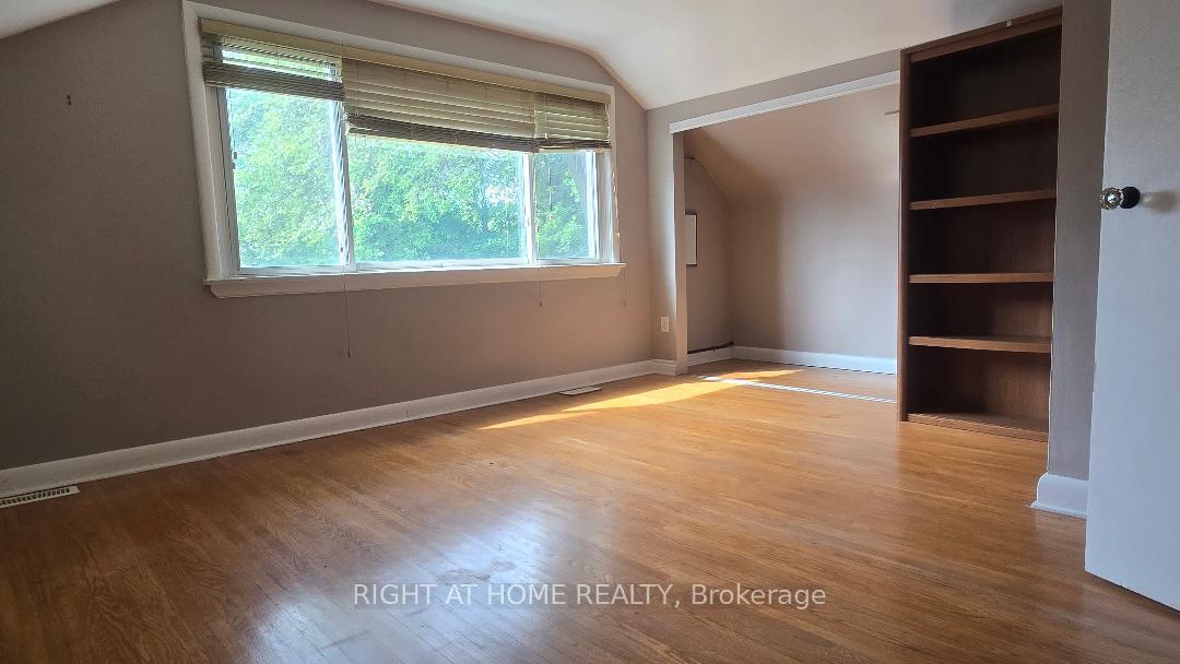 Photo 9 of 55 Weber Street S, Waterloo — HOMEH